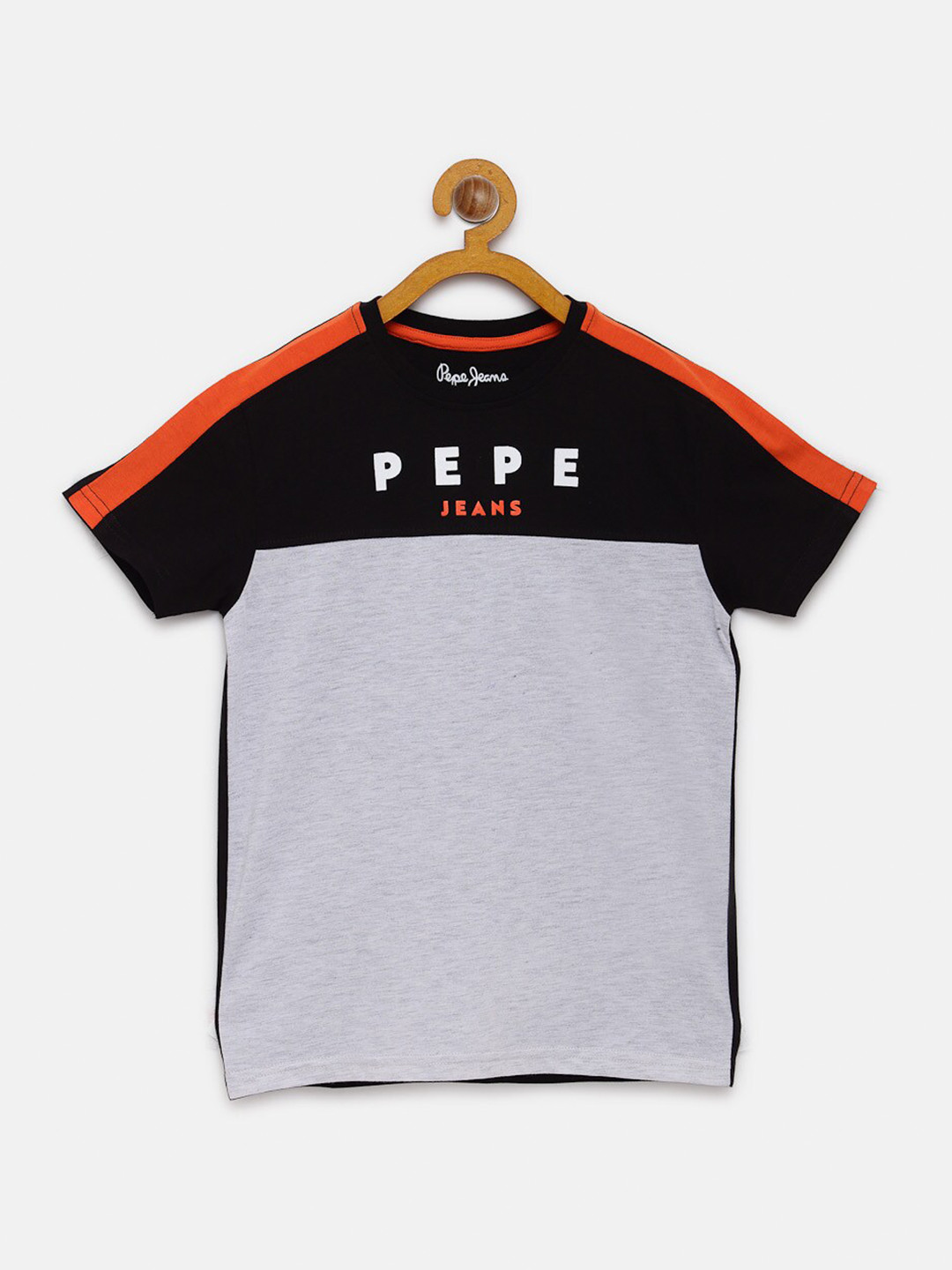 

Pepe Jeans Boys Grey & Black Colourblocked Applique T-shirt