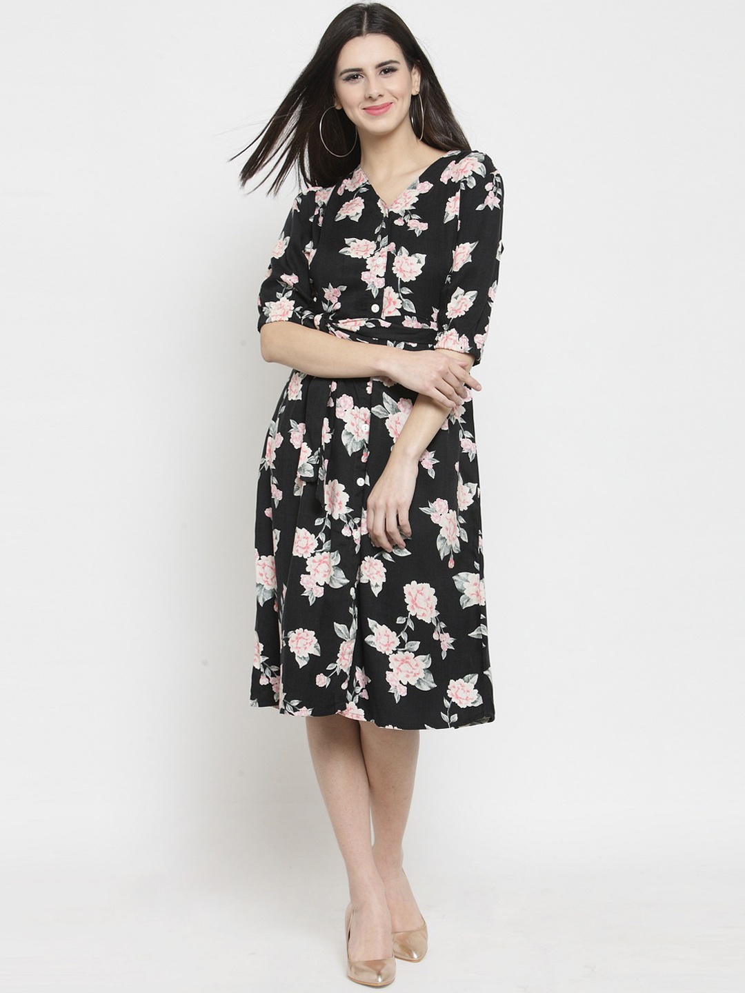 

Sera Black Floral Print Dress
