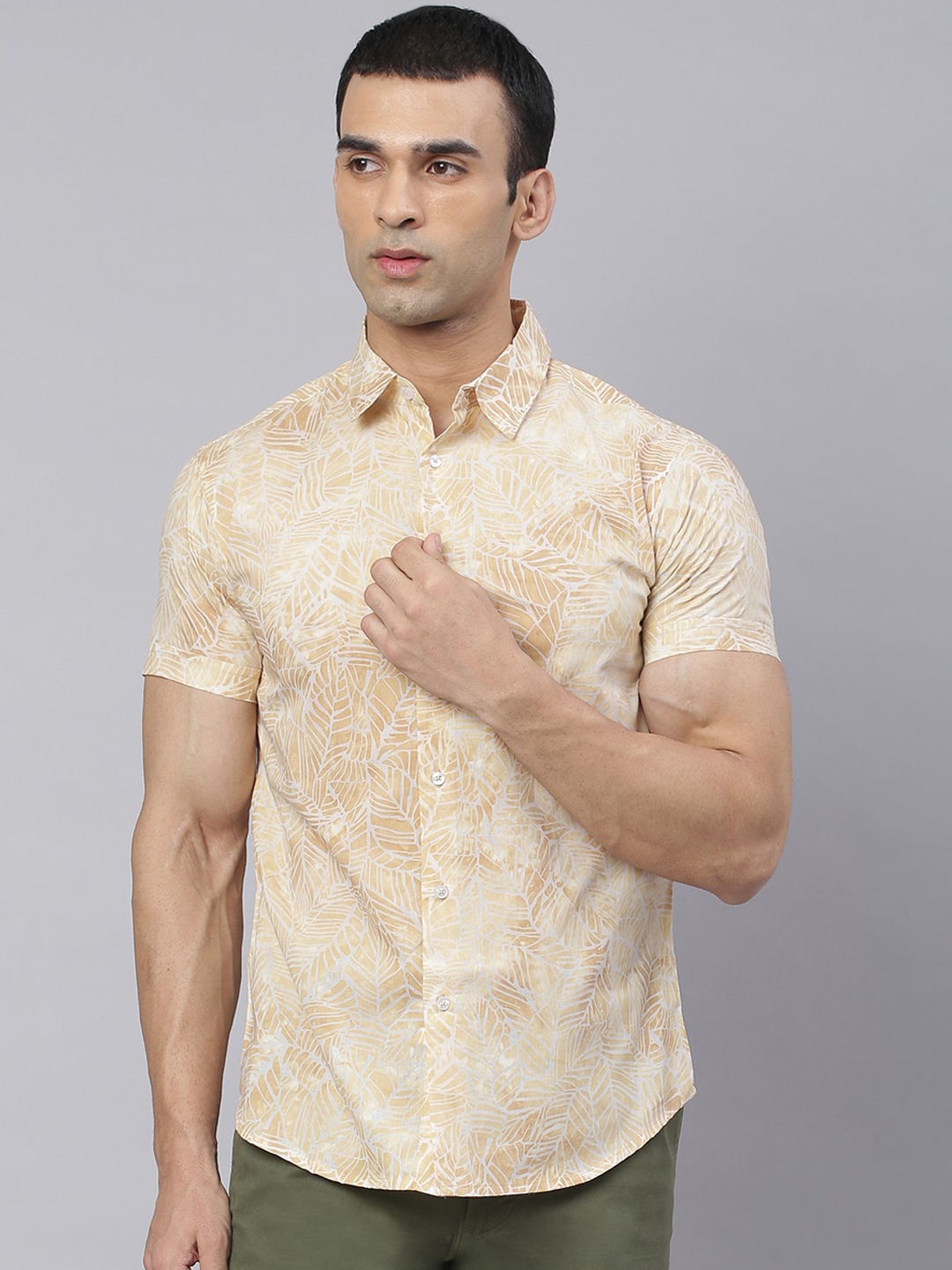 

Dennis Lingo Men Yellow Slim Fit Printed Pure Cotton Casual Shirt