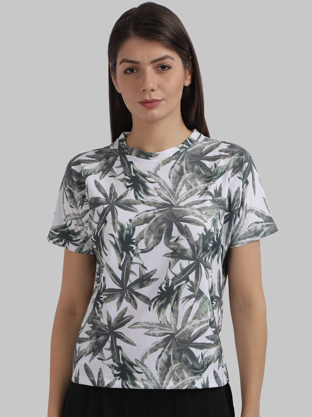 

Parx White & Olive Green Tropical Regular Top