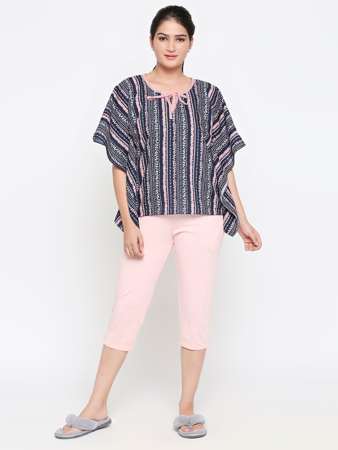 

XIN Women Navy Blue & Pink Floral Printed Cotton Night Suit