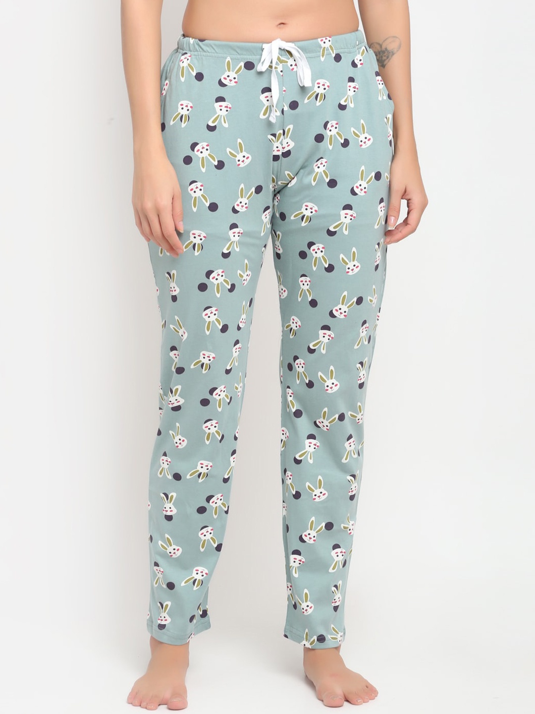 

Kanvin Women Green & White Printed Pure Cotton Lounge Pants