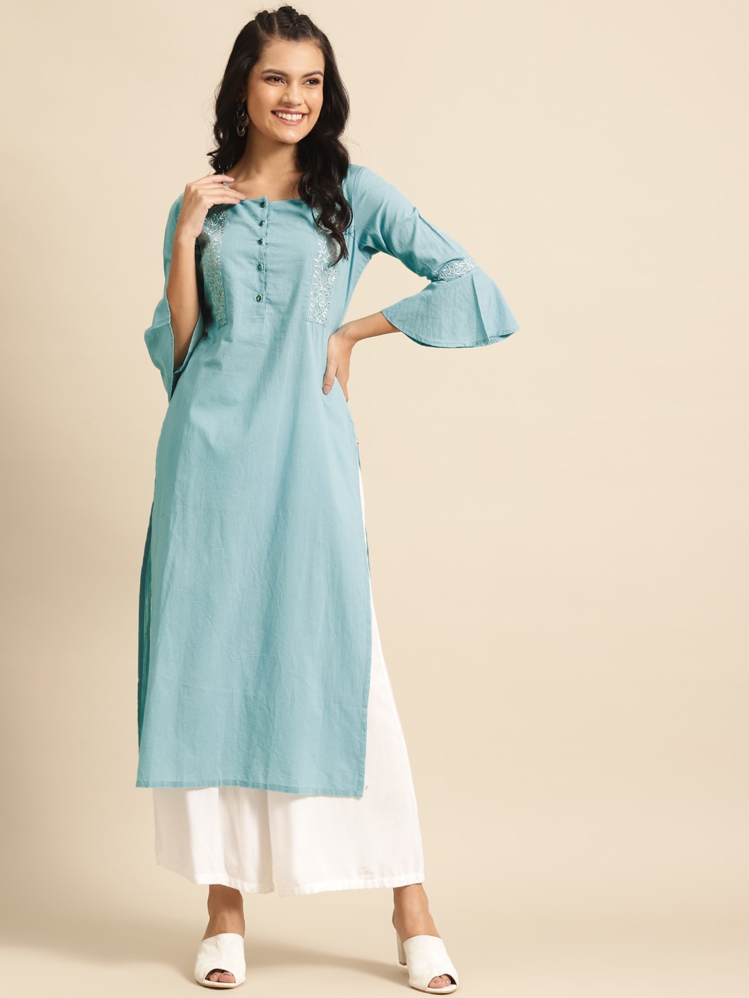 

Varanga Women Blue & Off White Floral Yoke Design Thread Work Kurta
