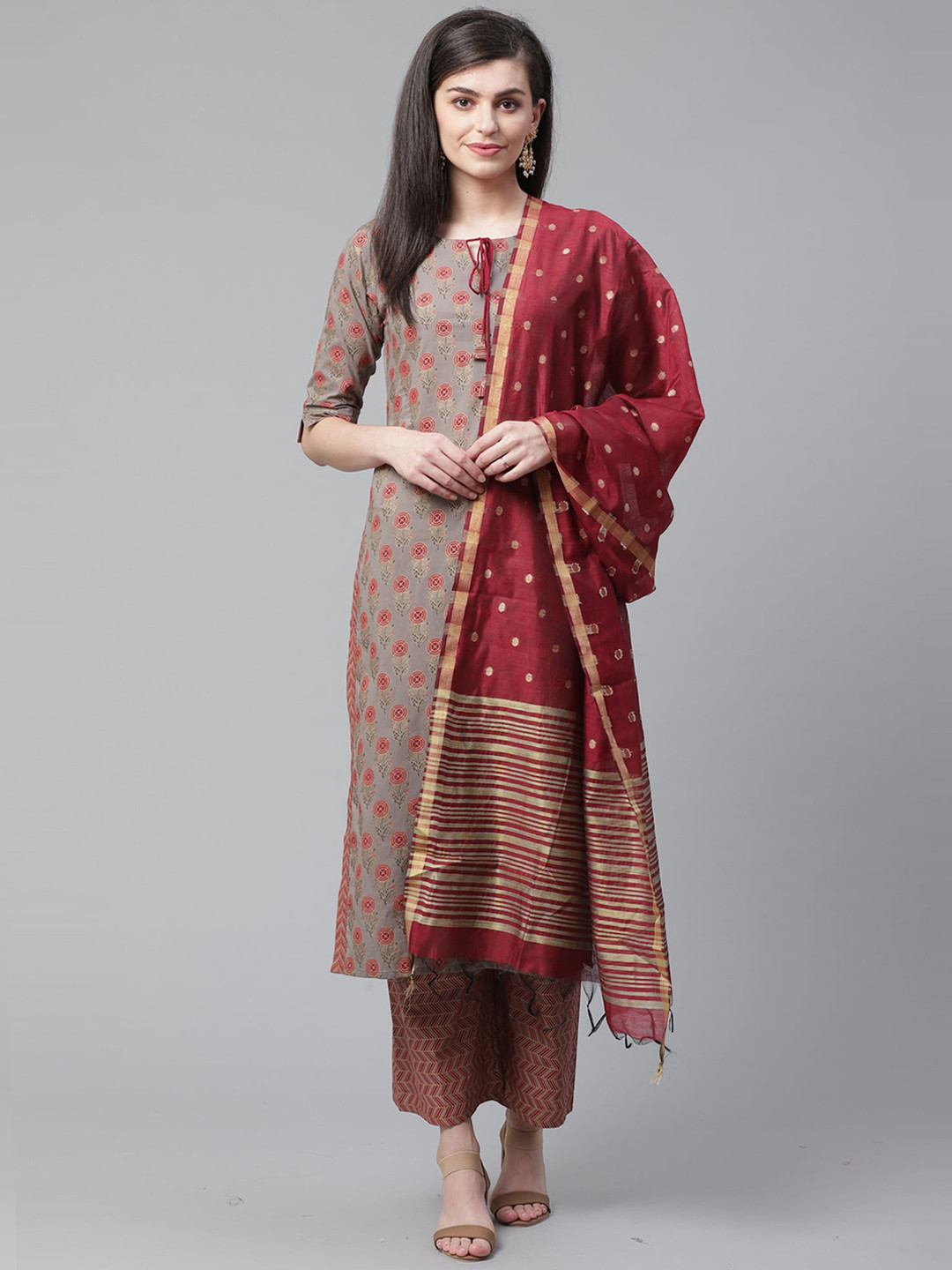 

Indo Era Women Grey Ethnic Motifs Printed Regular Straight Pure Cotton Kurta with