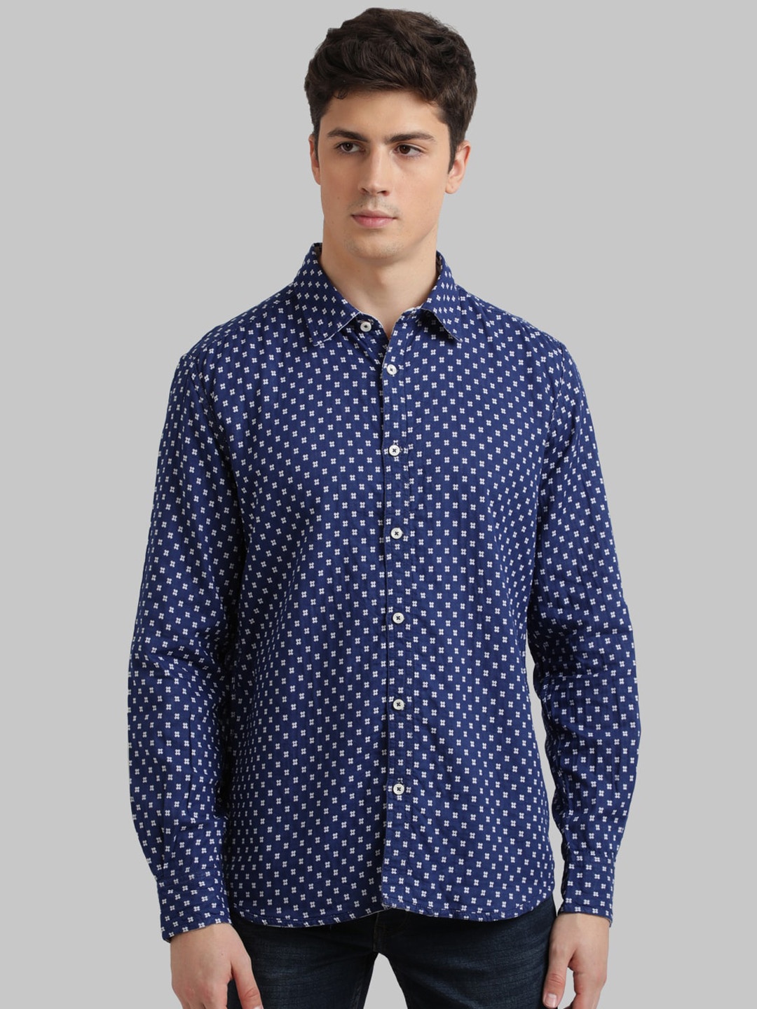 

Parx Men Navy Blue Slim Fit Printed Reversible Casual Shirt