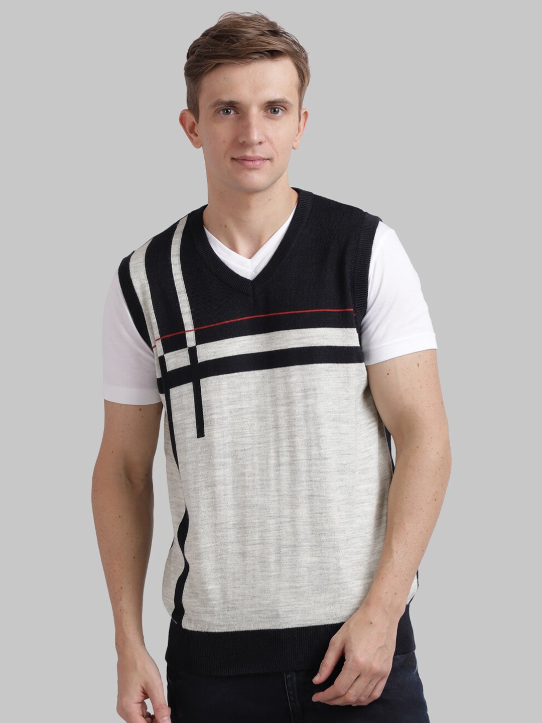 

Parx Men White & Black Colourblocked Sweater Vest Sweater