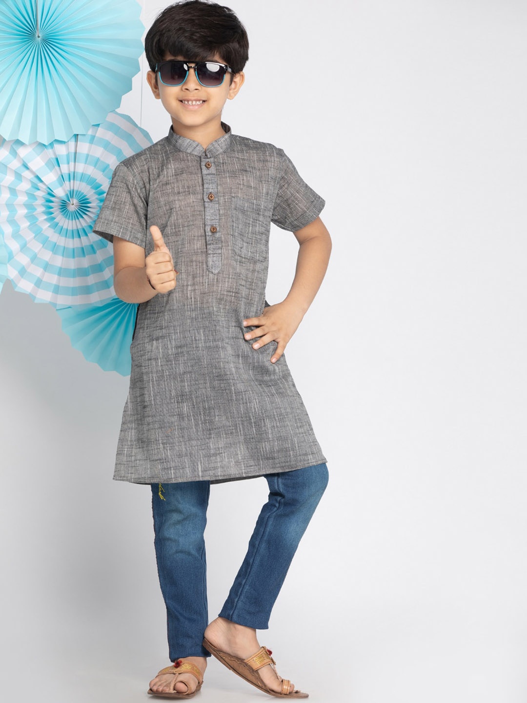 

VASTRAMAY Boys Grey Melange Handloom Kurta