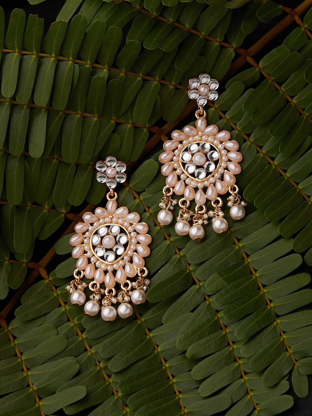 

Accessorize London Women Pearl Kundan Pearl Long Drop Earrings, Off white