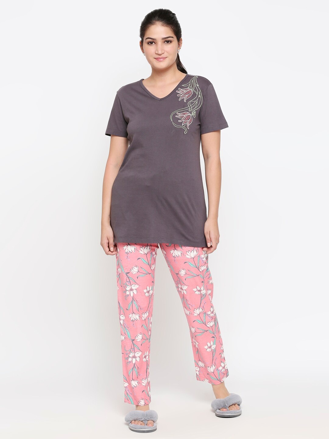 

XIN Women Grey & Pink Printed Cotton Night Suit