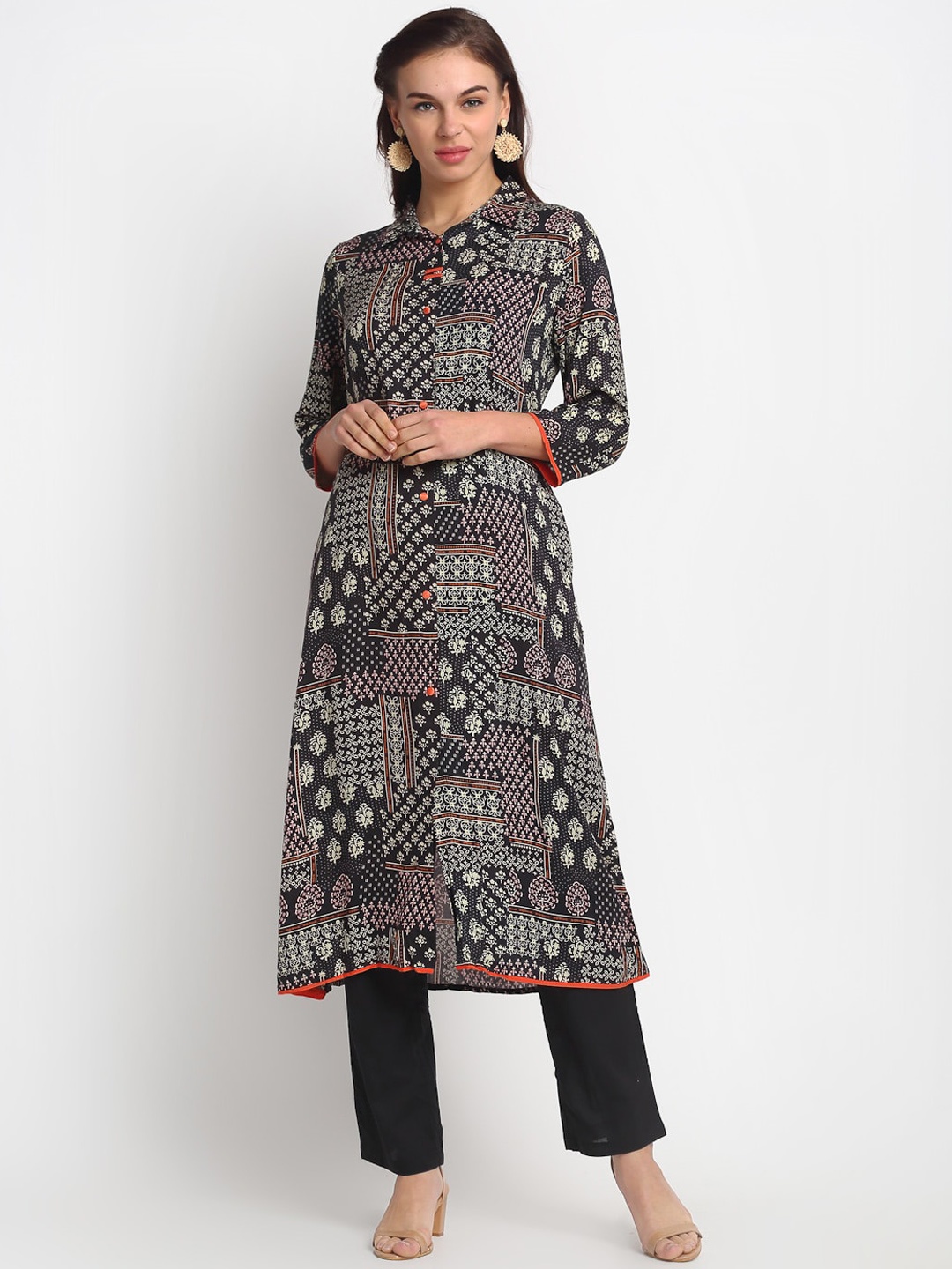

REME Women Black & Beige Ethnic Motifs Printed Flared Sleeves Kurta