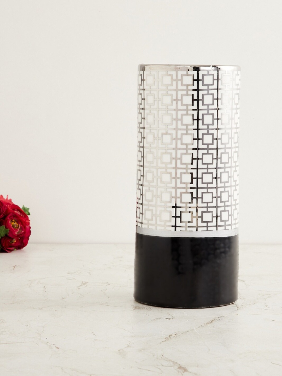 

Home Centre Black & White Splendid Decal Geometric Print Vase
