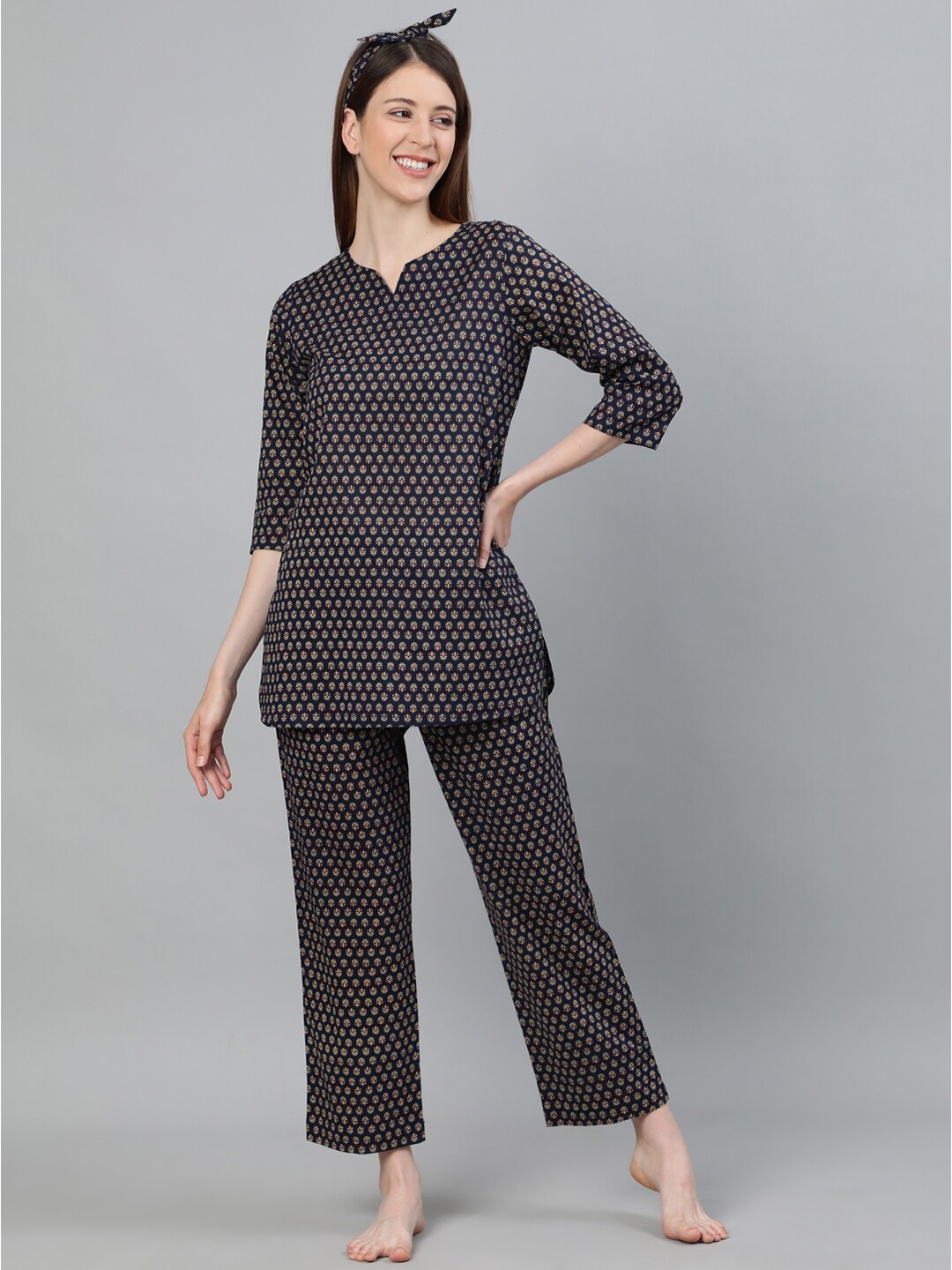 

Jaipur Kurti Women Navy Blue & Cream Printed Night suit