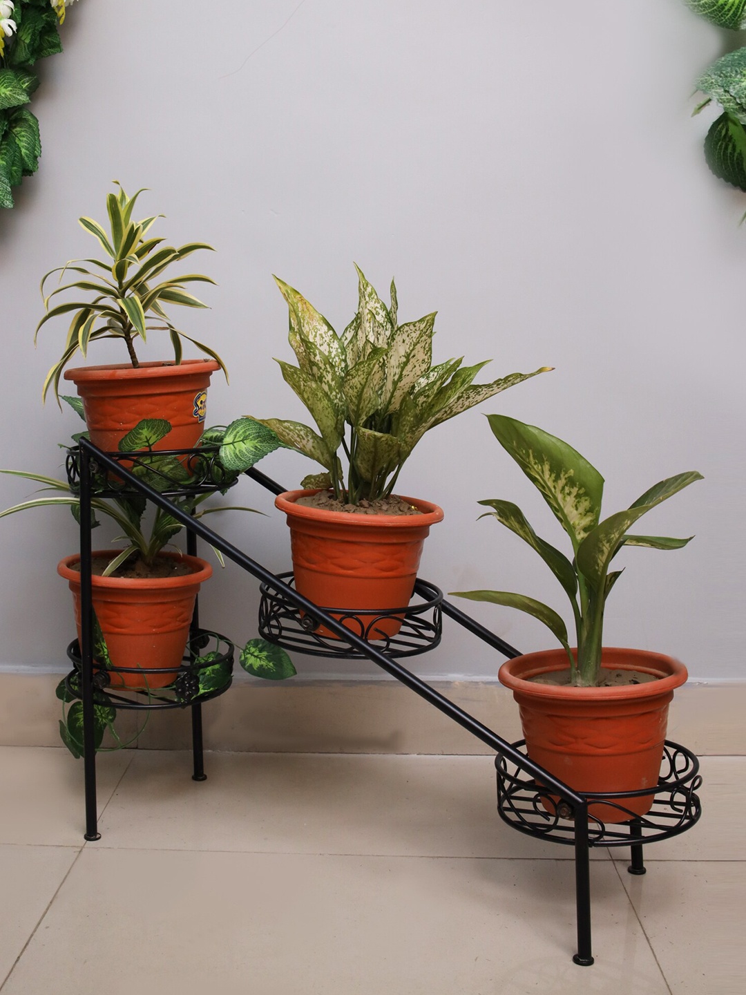 

Homesake Black Metal Ladder Plant Stand With 4 Tier Planter Rack Shelf