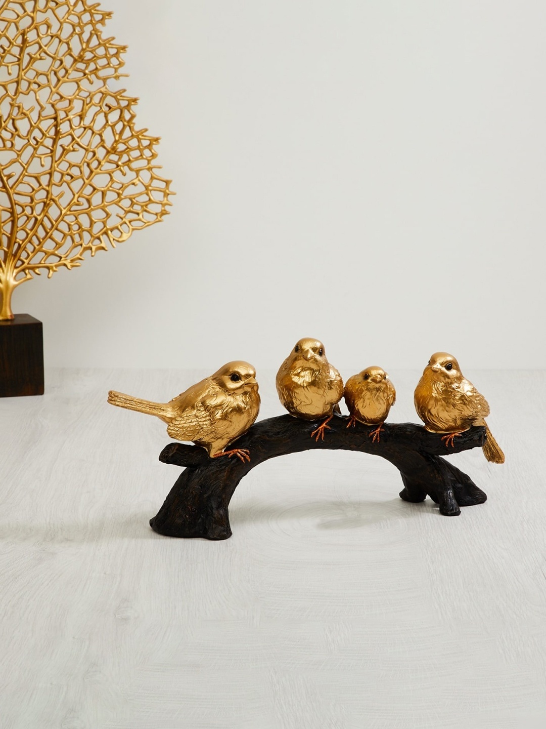 

Home Centre Gold-Toned Splendid Birds Log Table Ceramic Accent