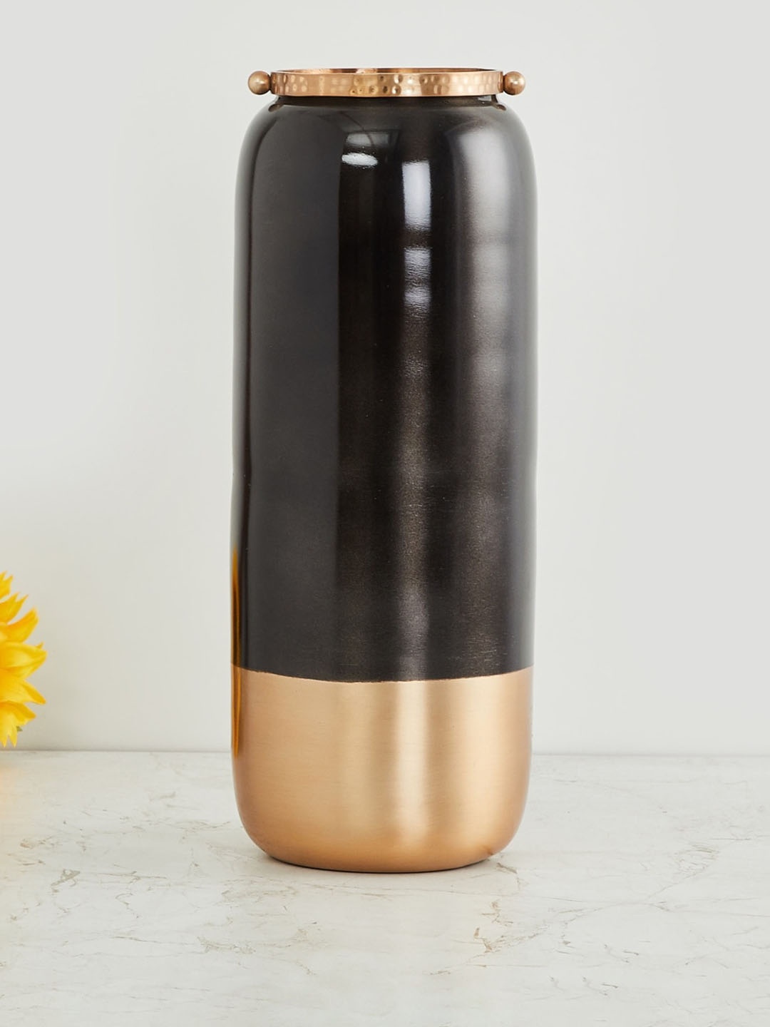 

Home Centre Black & Gold-Toned Fiesta Colourblocked Hammered Collar Vase