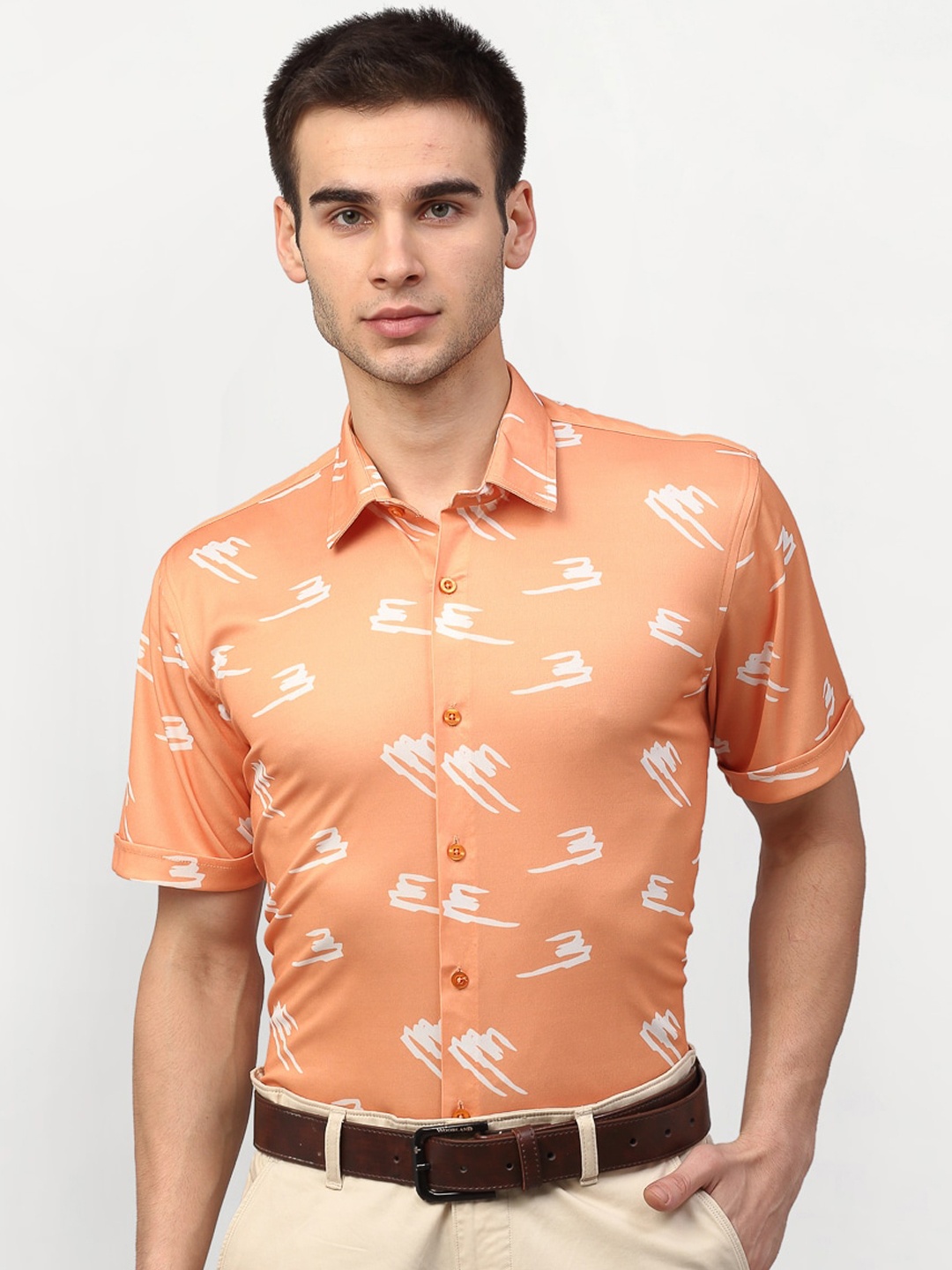 

JAINISH Men Peach-Coloured & White Printed Regular Fit Formal Shirt
