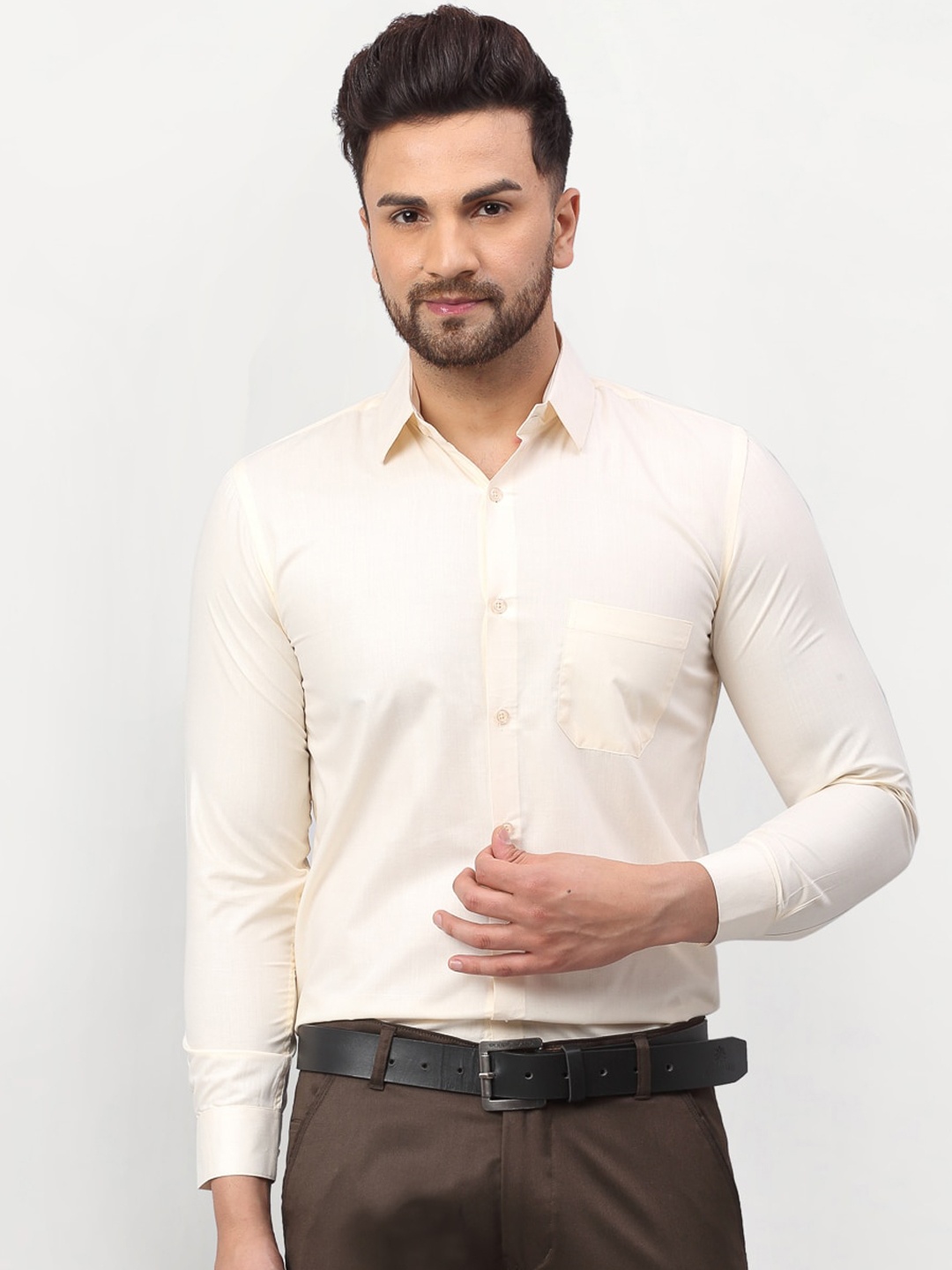 

JAINISH Men Cream-Coloured Solid Regular Fit Formal Shirt