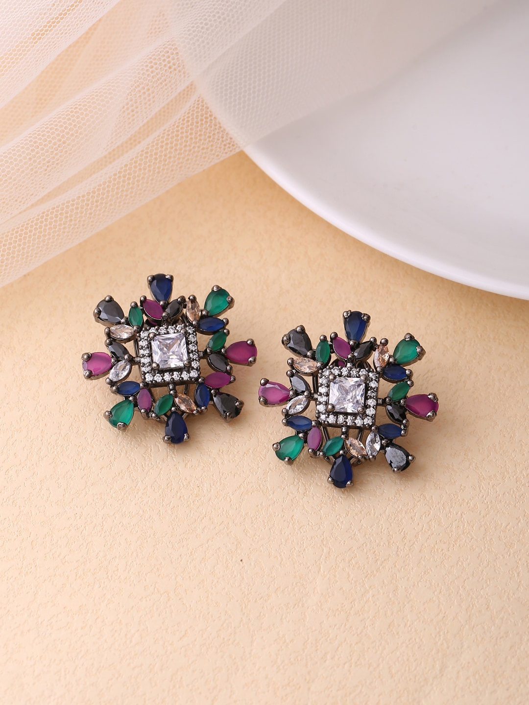 

Shoshaa Multi Silver-Plated Oxidised Contemporary Studs