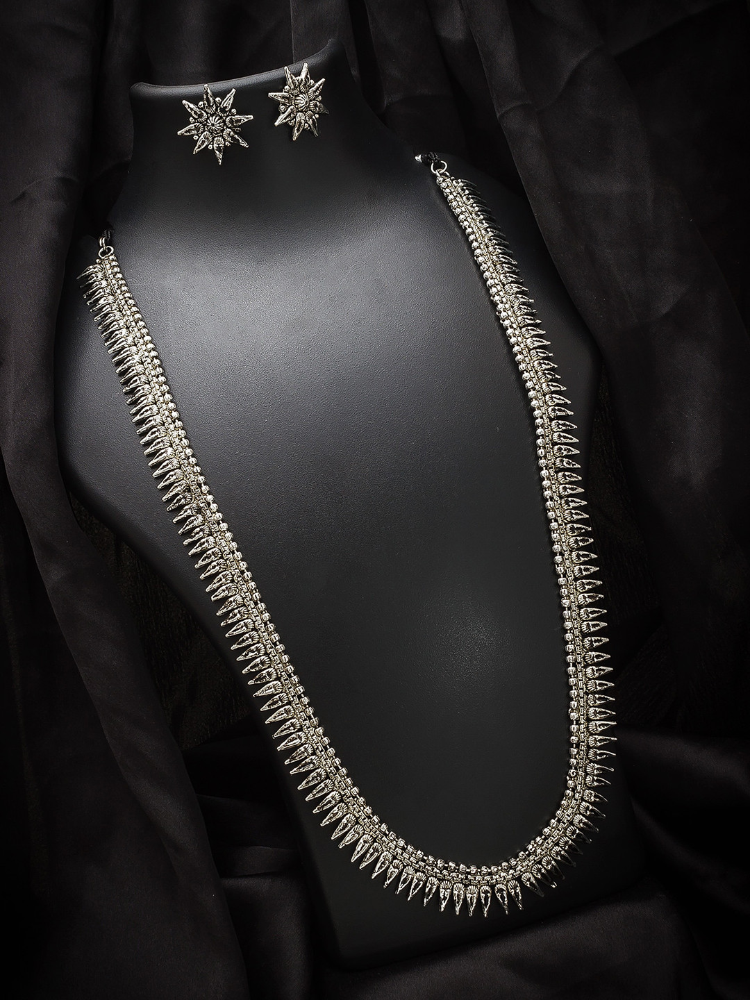 

aadita Oxidized Silver-Plated Beaded Temple Jewellery Set