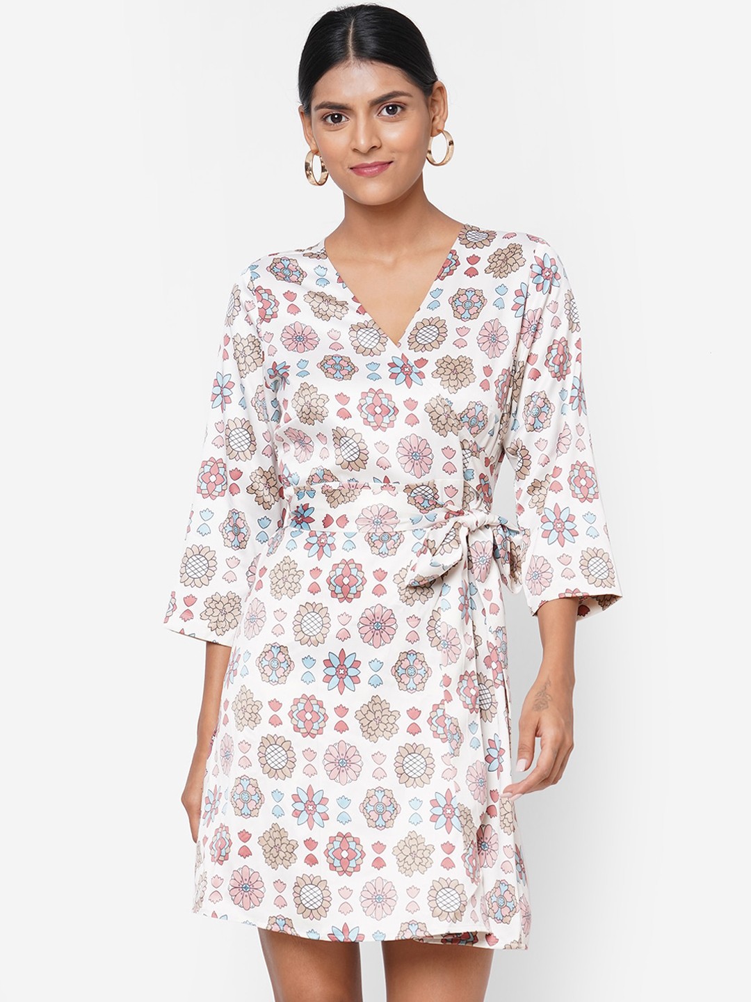 

20Dress Off White Floral Satin Dresses