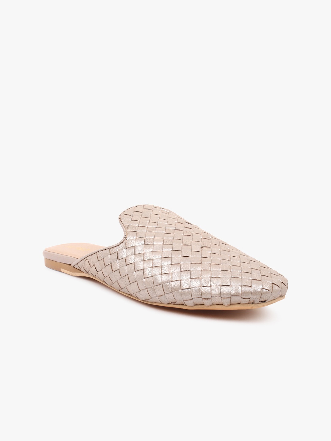 

KLASE Women nude-Coloured Woven Design Leather Mules