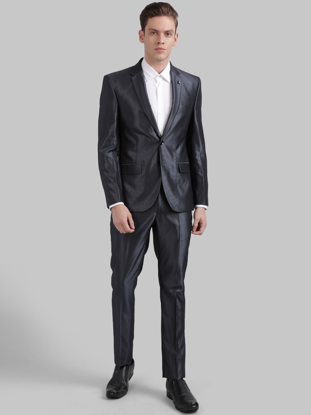 

Parx Men Charcoal Grey Solid Single-Breasted Formal Suit