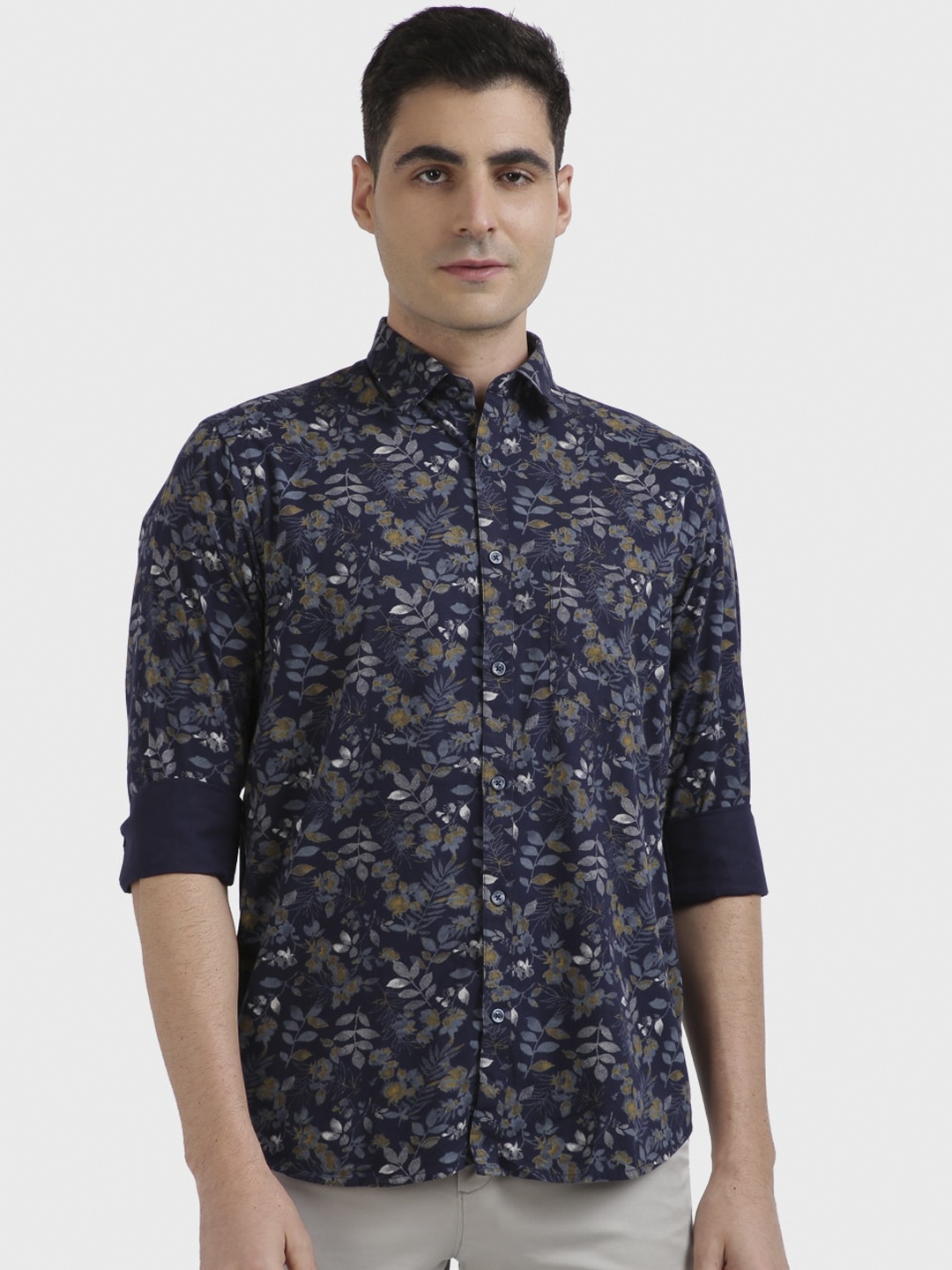 

ColorPlus Men Blue Tailored Fit Floral Print Casual Shirt