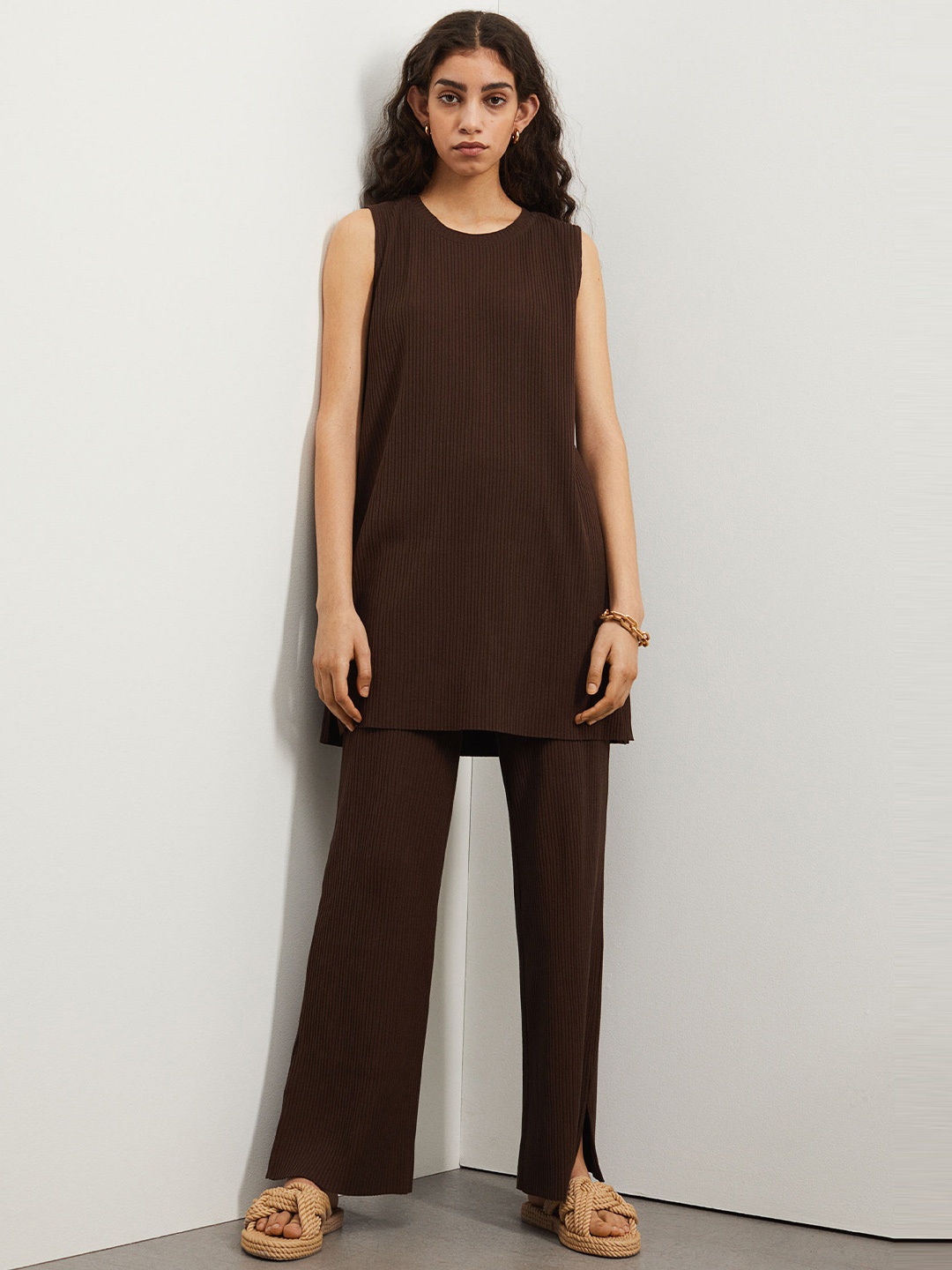 

H&M Women Brown Ribbed Tunic