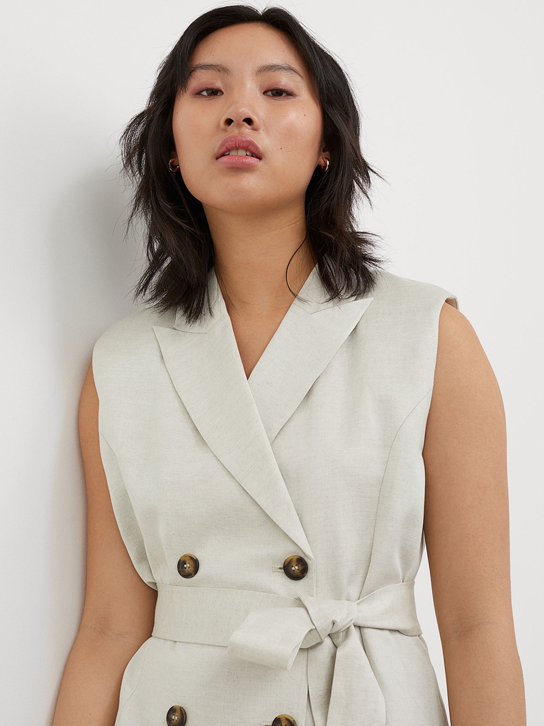 

H&M Beige Solid Sleeveless Jacket Dress