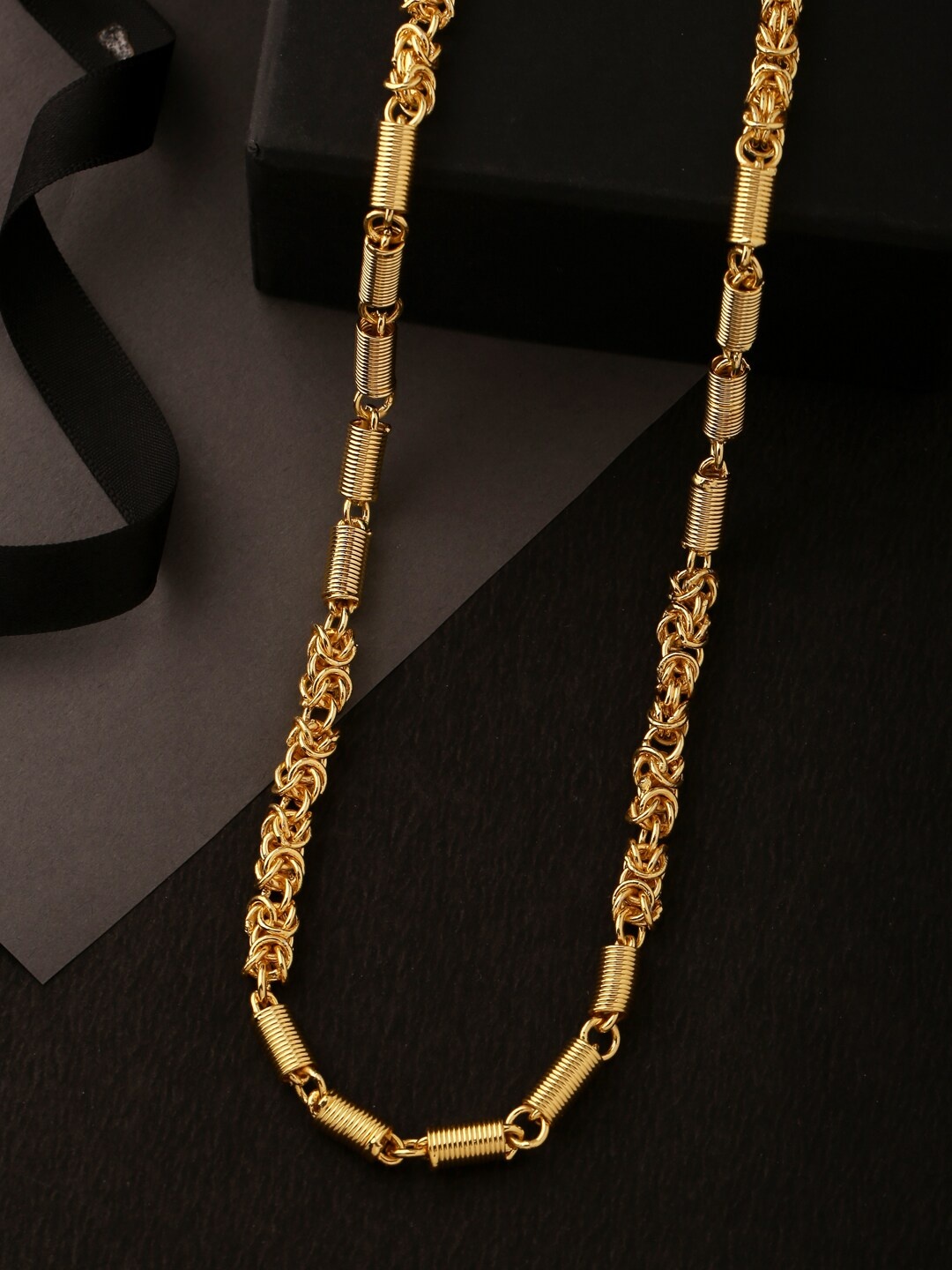 

Tistabene Men Gold-Toned Alloy Gold-Plated Chain