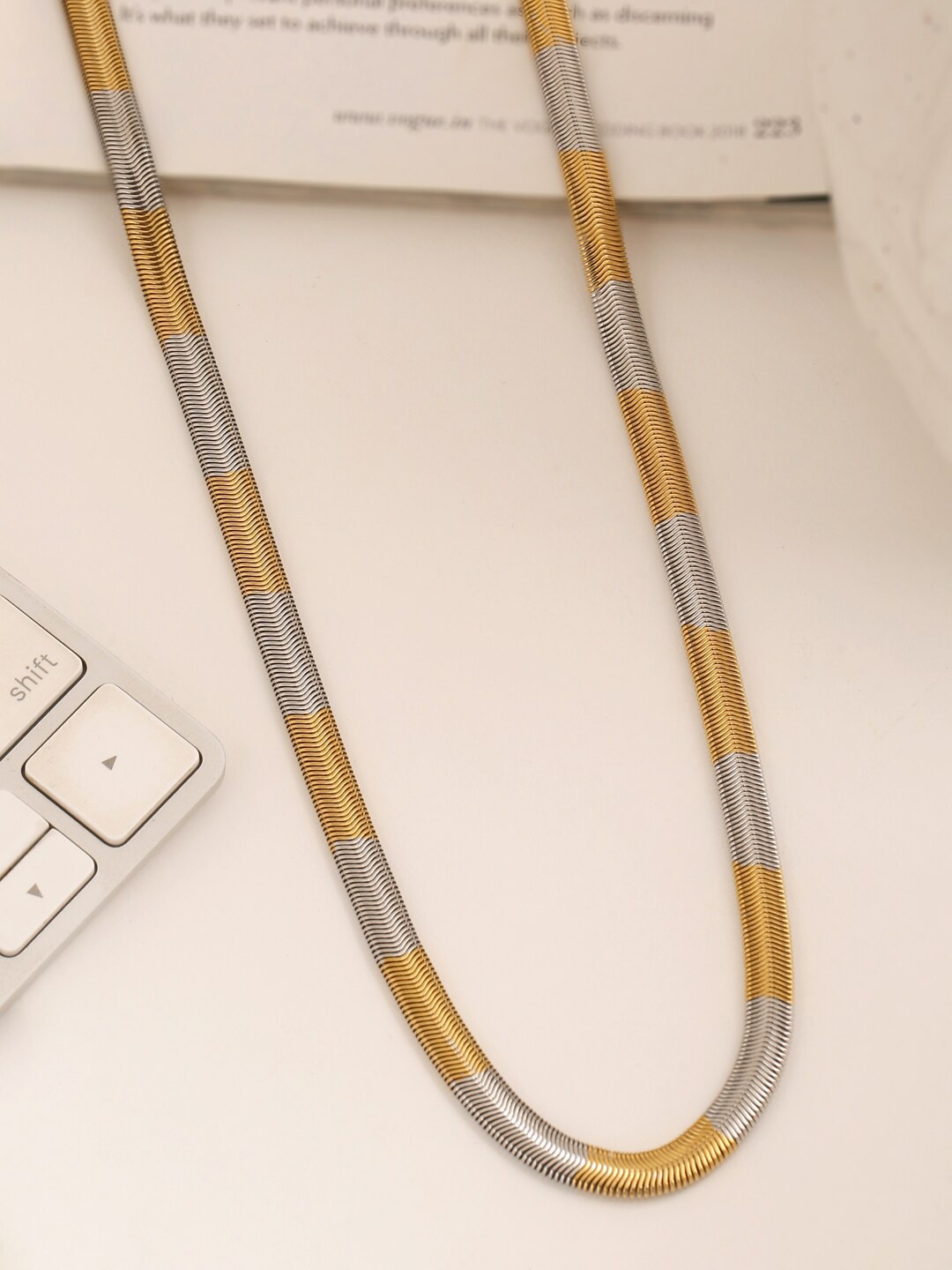 

Tistabene Men Gold-Toned & Silver-Toned Alloy Gold-Plated Chain