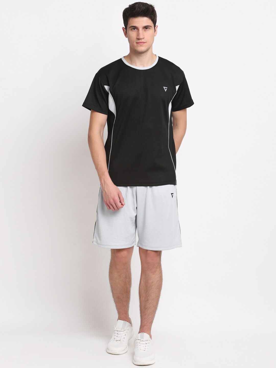 

GRIFFEL Men Black & White Solid T-shirt with Shorts