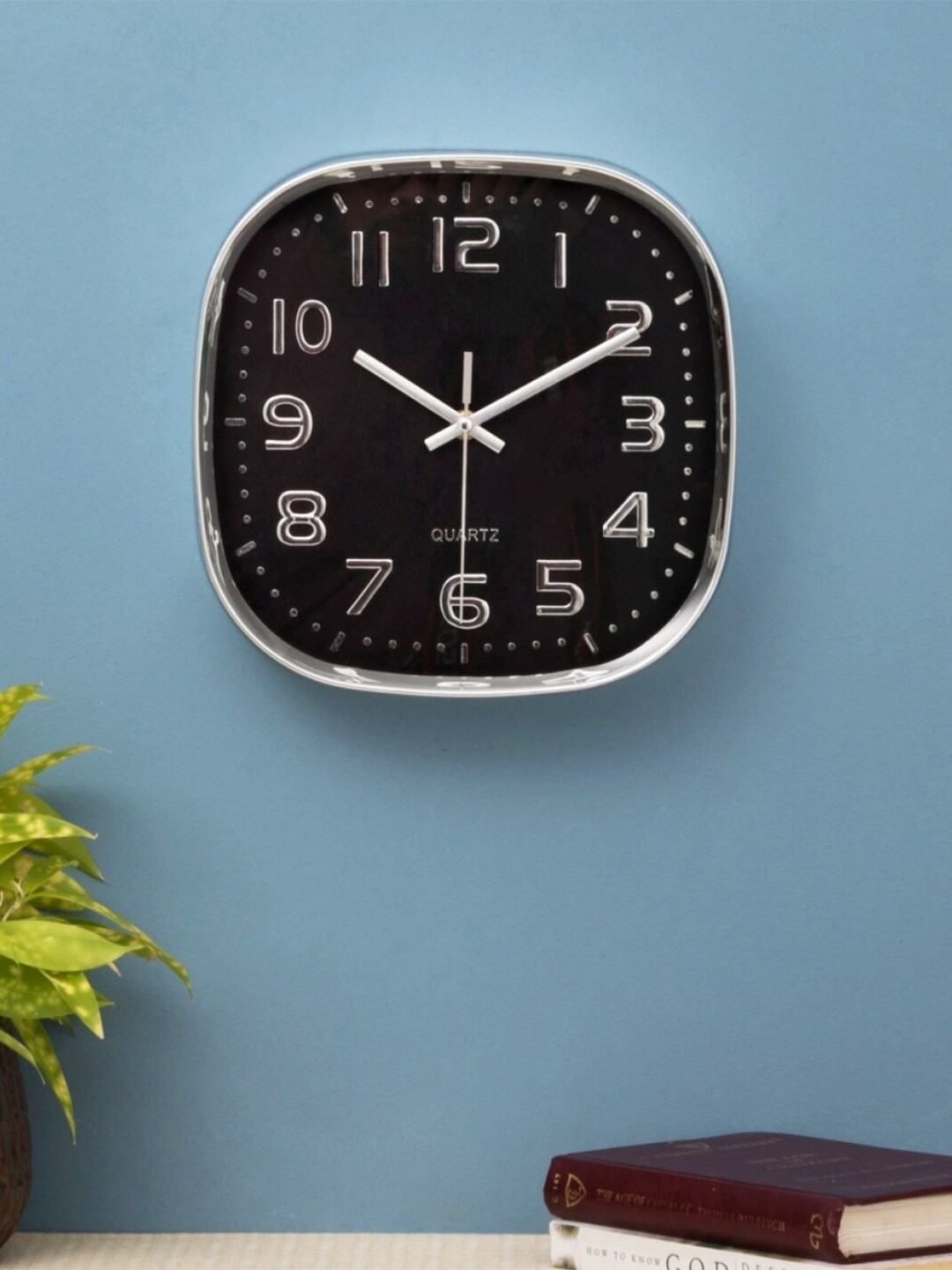 

Home Centre Black & Silver Contemporary Estelle Telsa Wall Clock 25 cm