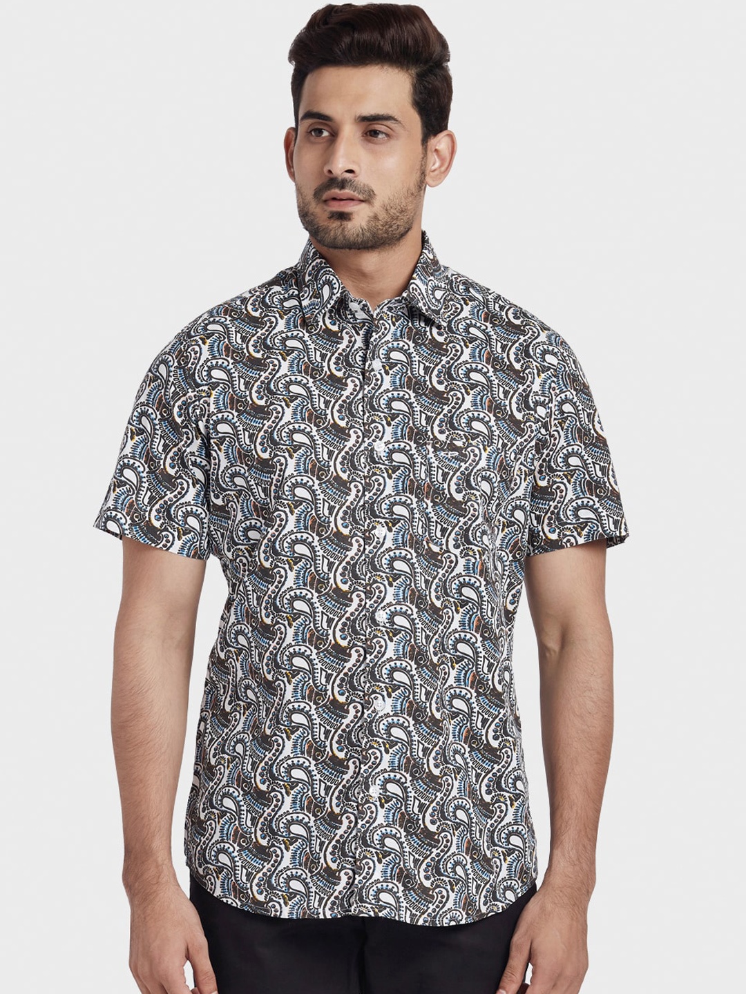 

ColorPlus Men Brown & White Tailored Fit Printed Casual Shirt