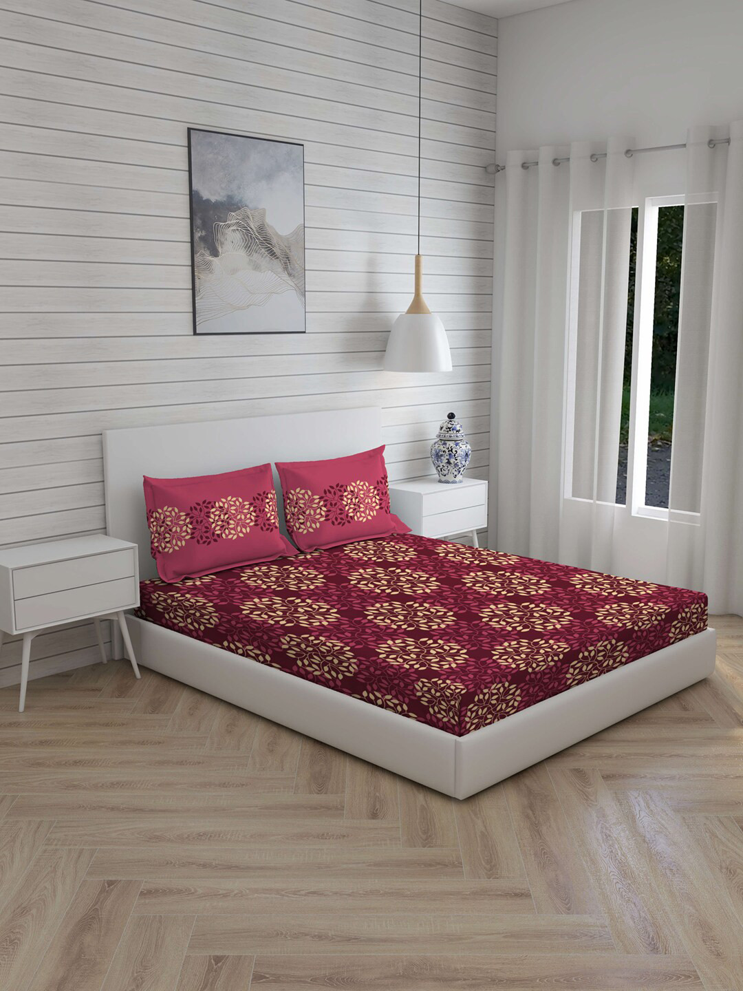 

Layers Maroon & Beige Floral 104 TC Cotton 1 Queen Bedsheet with 2 Pillow Covers