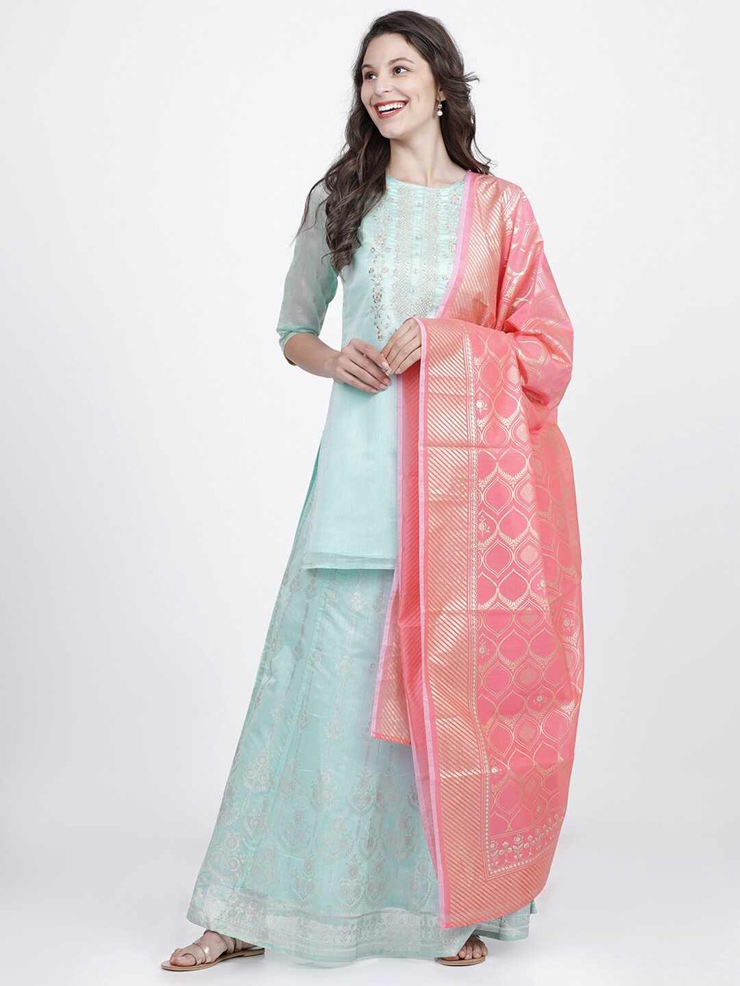 

Vishudh Pink & Gold-Toned Printed Dupatta