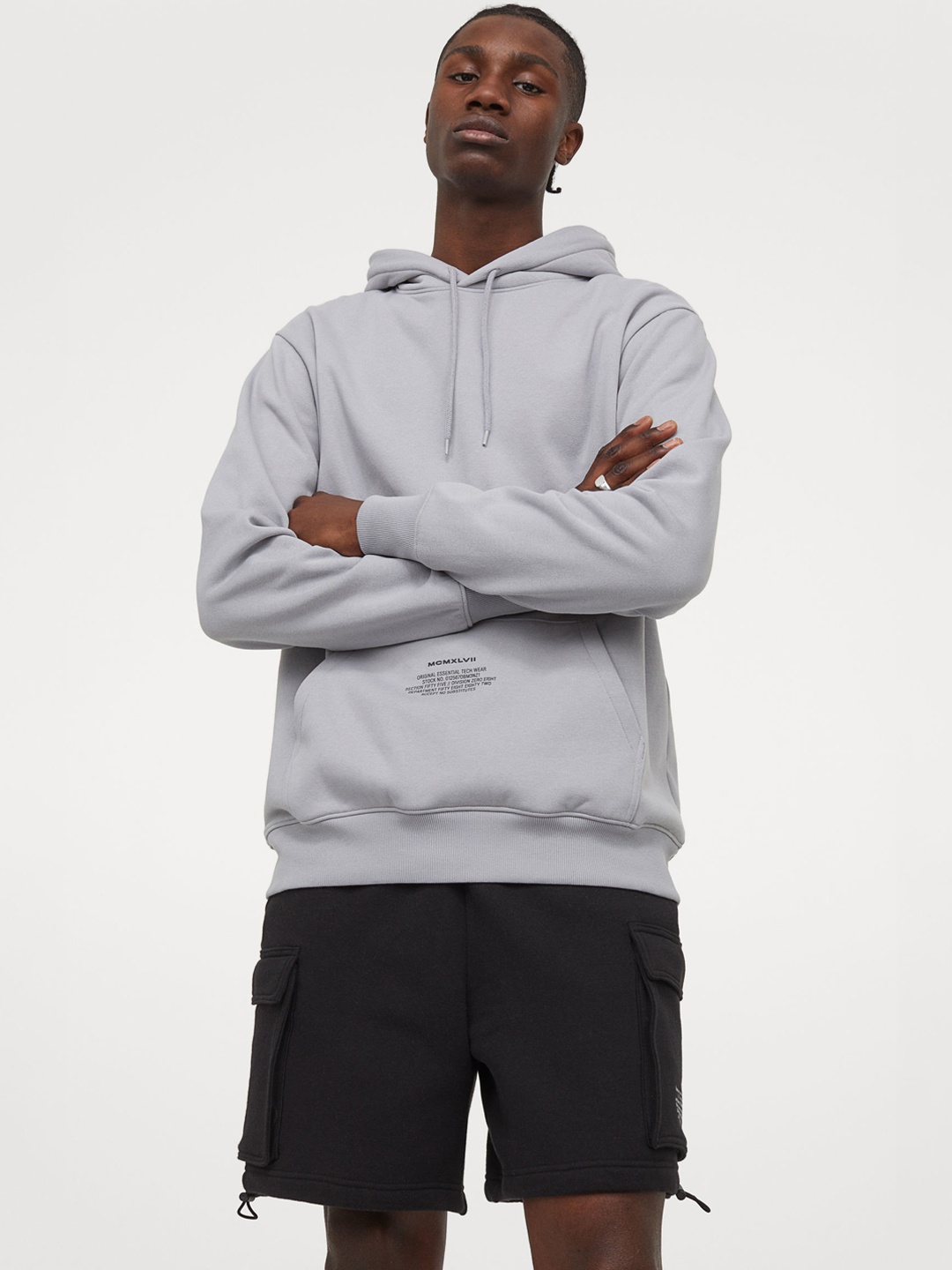 

H&M Men Black Relaxed Fit Cargo shorts