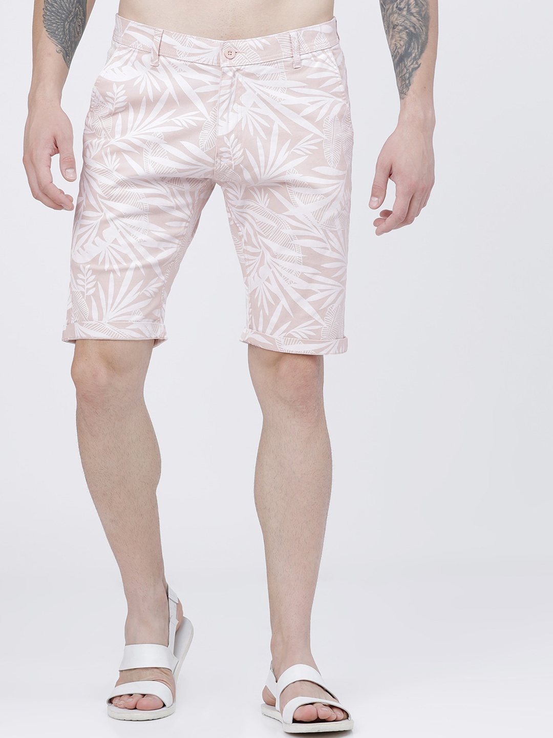

HIGHLANDER Men Pink Printed Slim Fit Chino Shorts