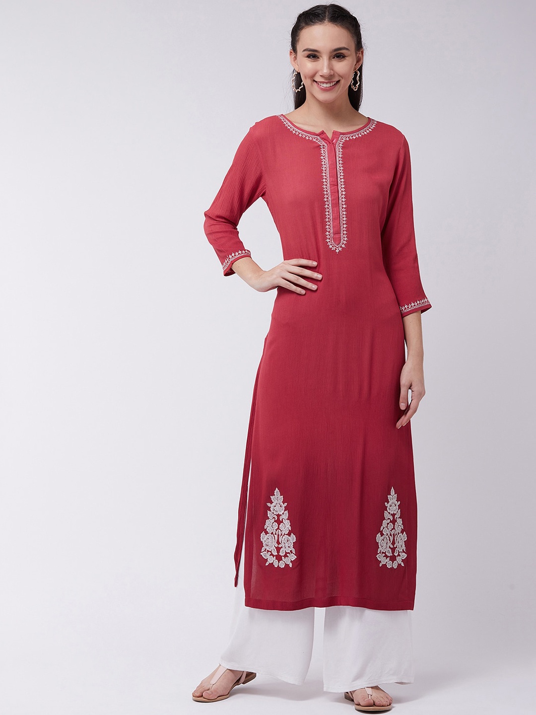 

Pannkh Women Pink Embroidered Straight Fit Kurta