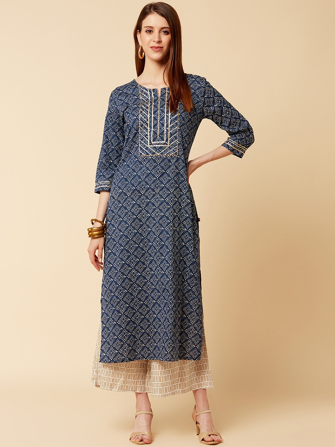 

KSUT Women Navy Blue & White Floral Printed Floral Kurta