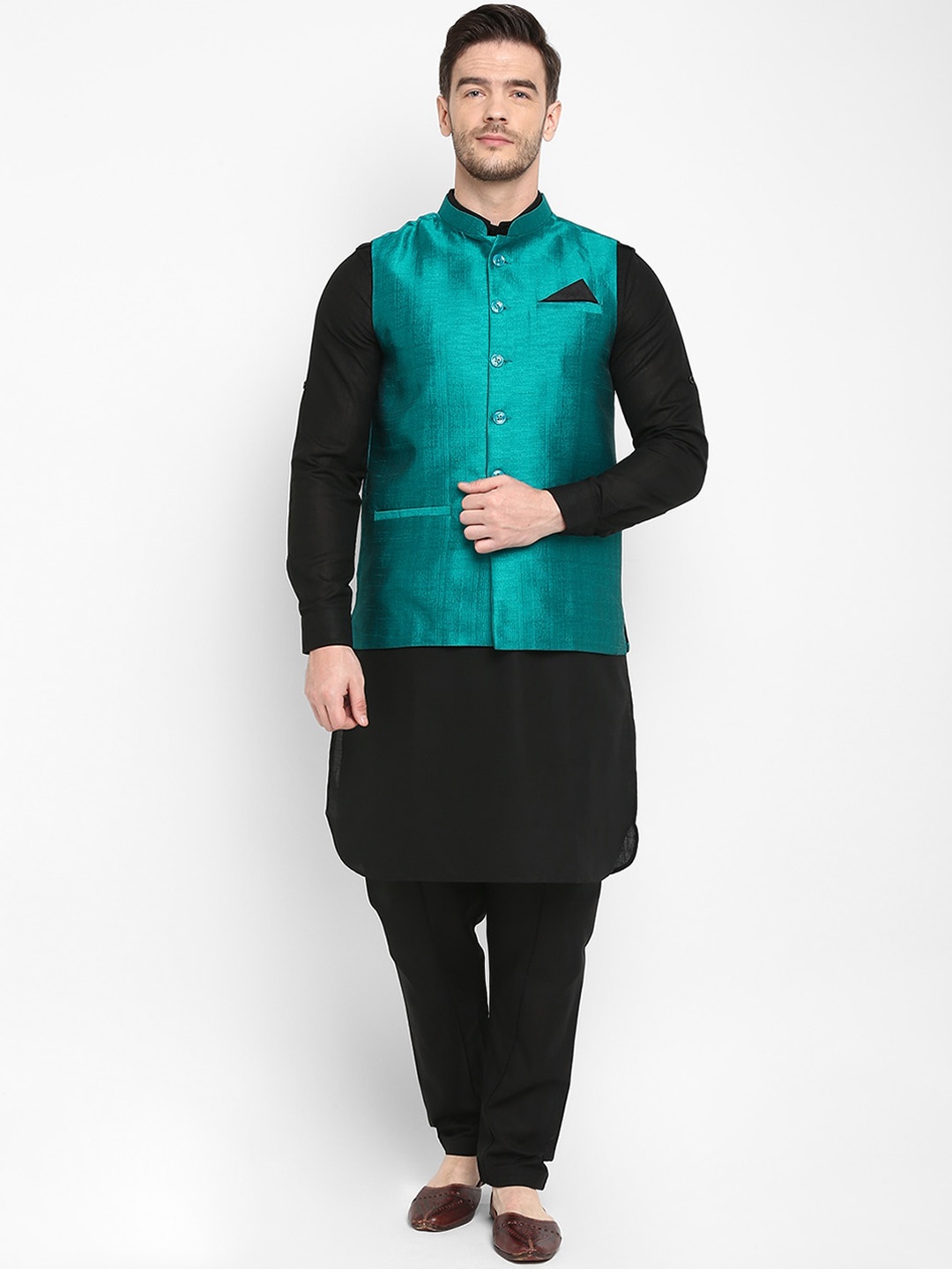 

Hangup Men Black Solid Kurta with Patiala & Waistcoat