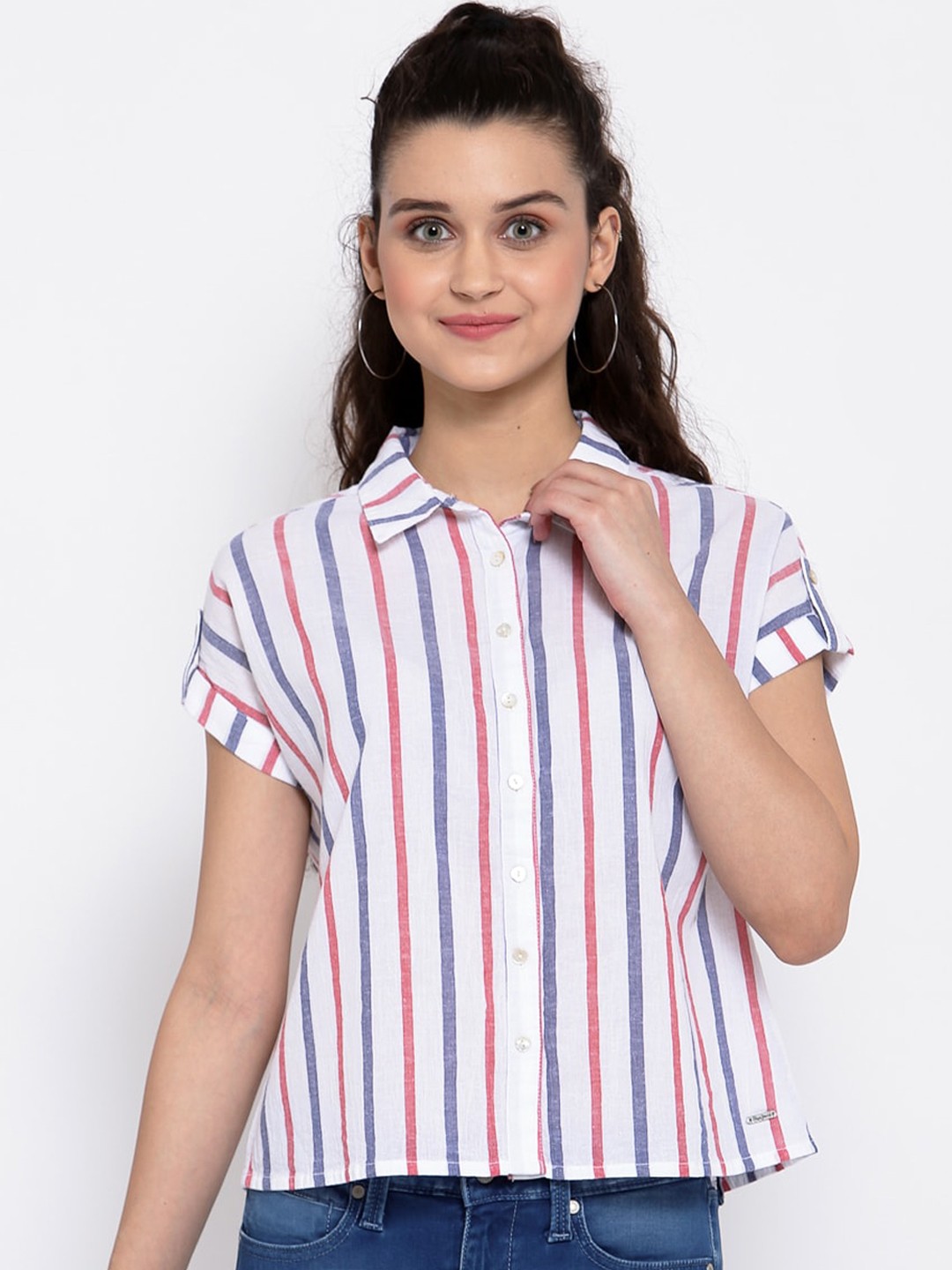 

Pepe Jeans Women White & Blue Regular Fit Striped Casual Shirt