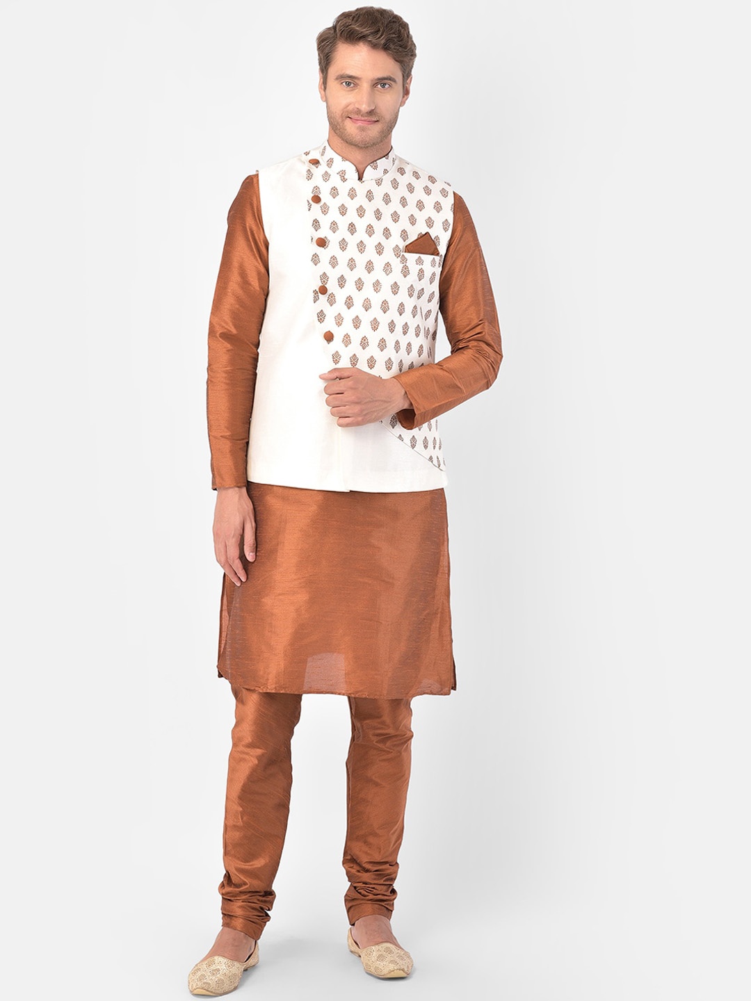 

DEYANN Men Copper-Toned & Off-White Solid Kurta with Pyjamas