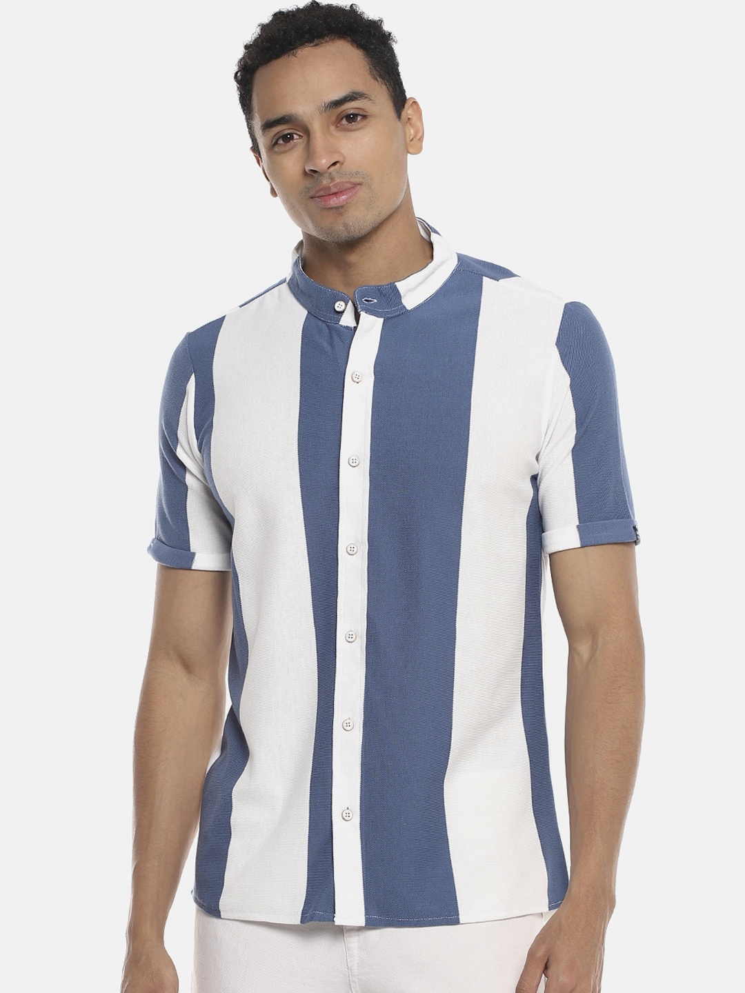 

Campus Sutra Men White Regular Fit Striped Casual Shirt