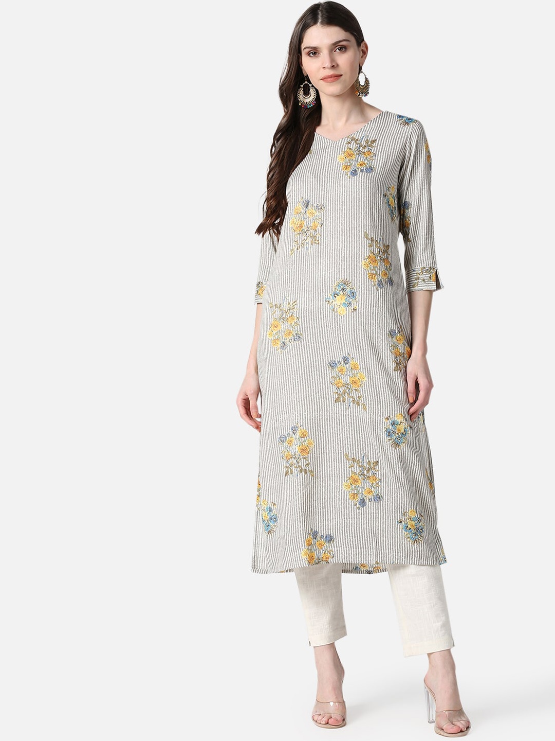 

AHIKA Women White & Black Floral Printed Floral Kurta