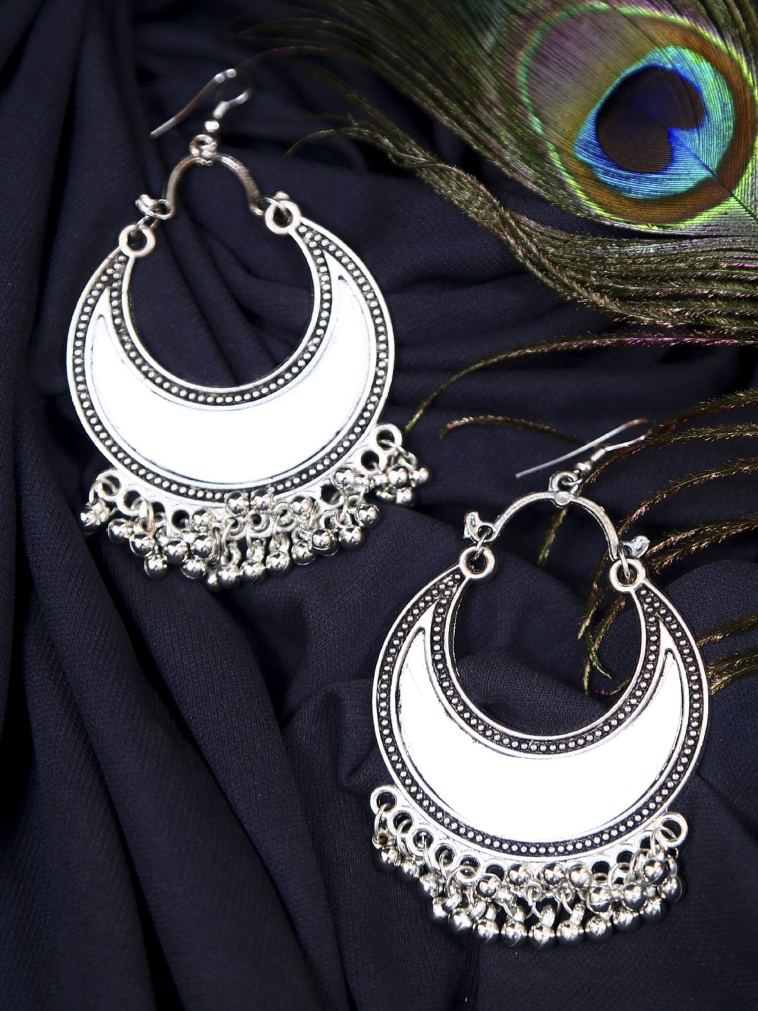 

Crunchy Fashion Silver-Plated Oxidised Crescent Shaped Chandbalis
