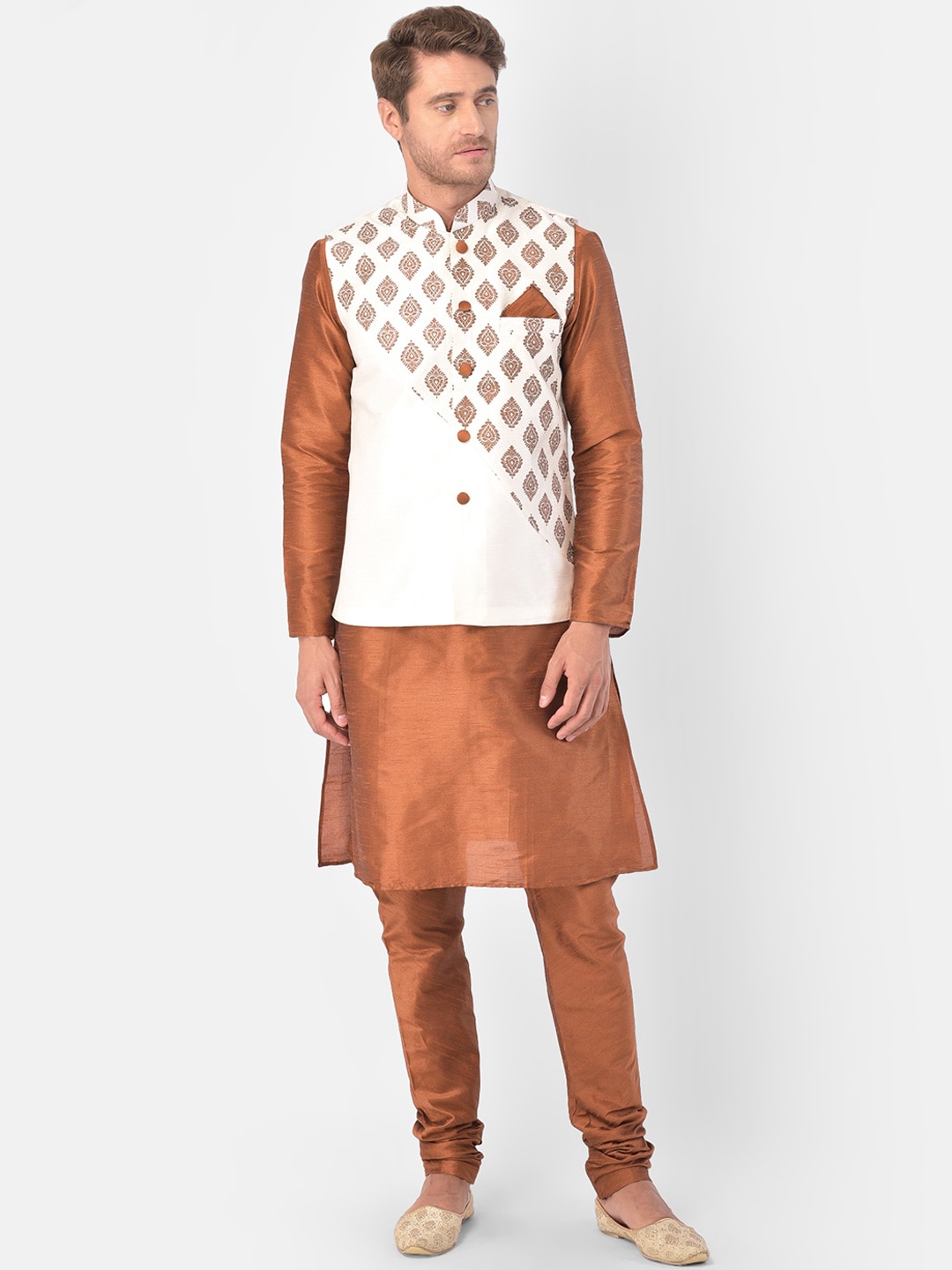 

DEYANN Men Copper-Toned & Off-White Solid Kurta with Pyjamas