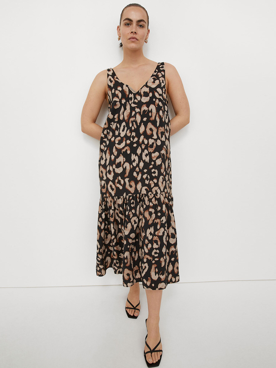 

H&M Black V-Neck Dress