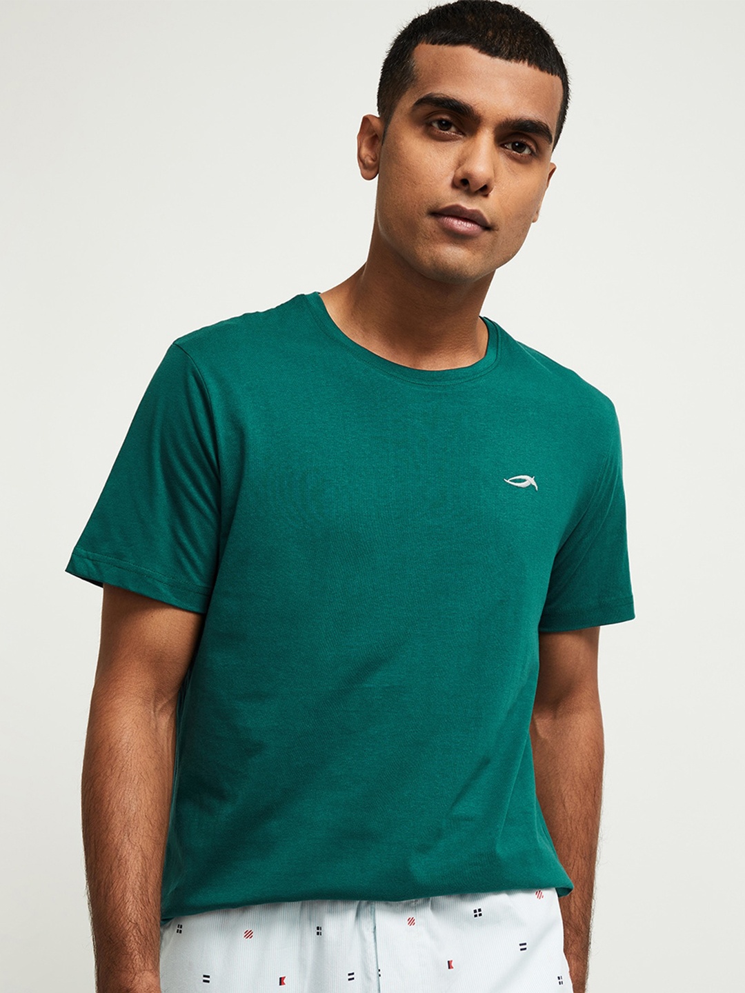 

max Men Green Cotton Slim Fit T-shirt