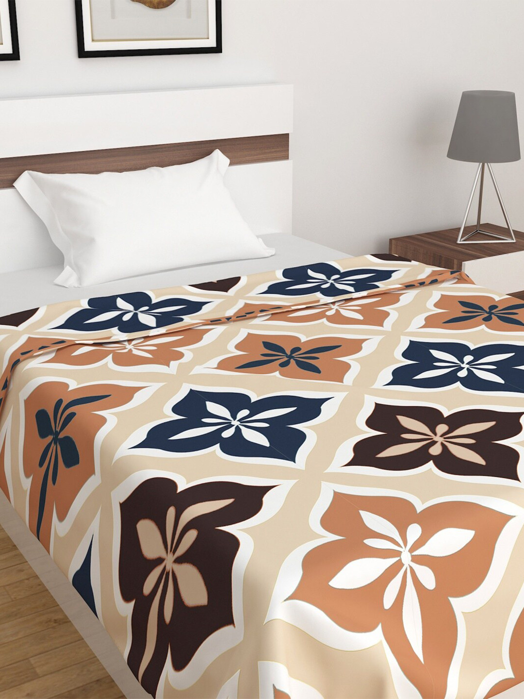 

Home Centre Beige & Navy Blue Ethnic Motifs AC Room 110 GSM Single Bed Dohar
